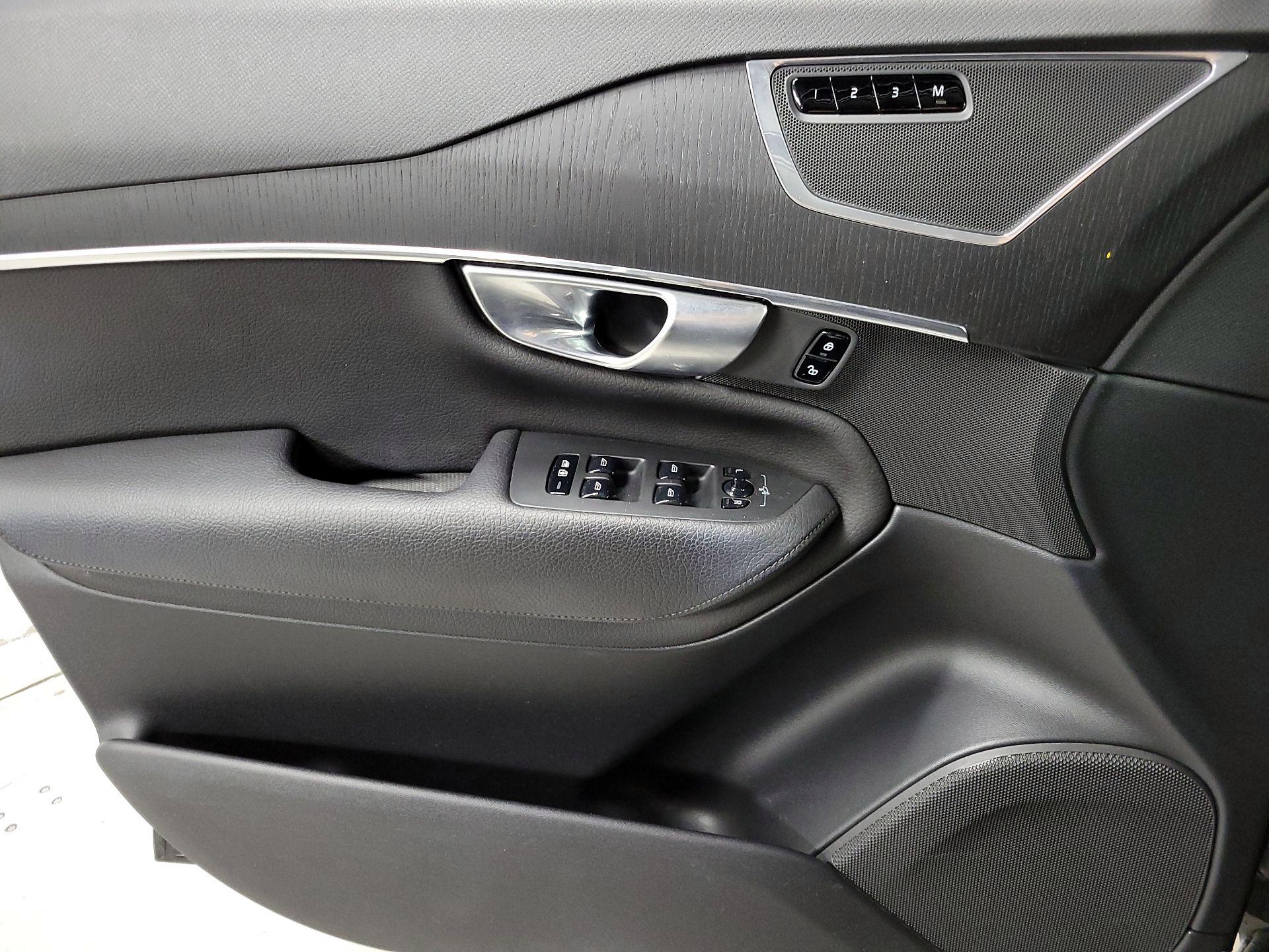 Thumbnail: 2020 Volvo XC90 - 12