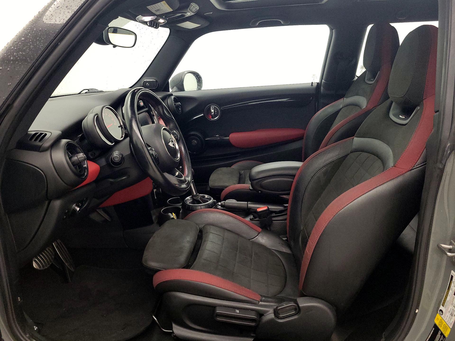 Thumbnail: 2016 MINI Cooper Hardtop - 11