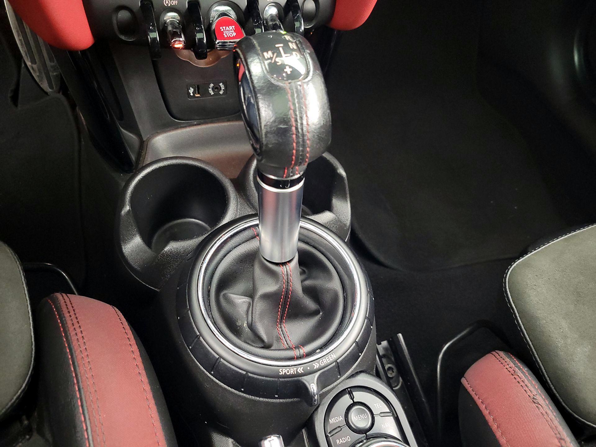 Thumbnail: 2016 MINI Cooper Hardtop - 16