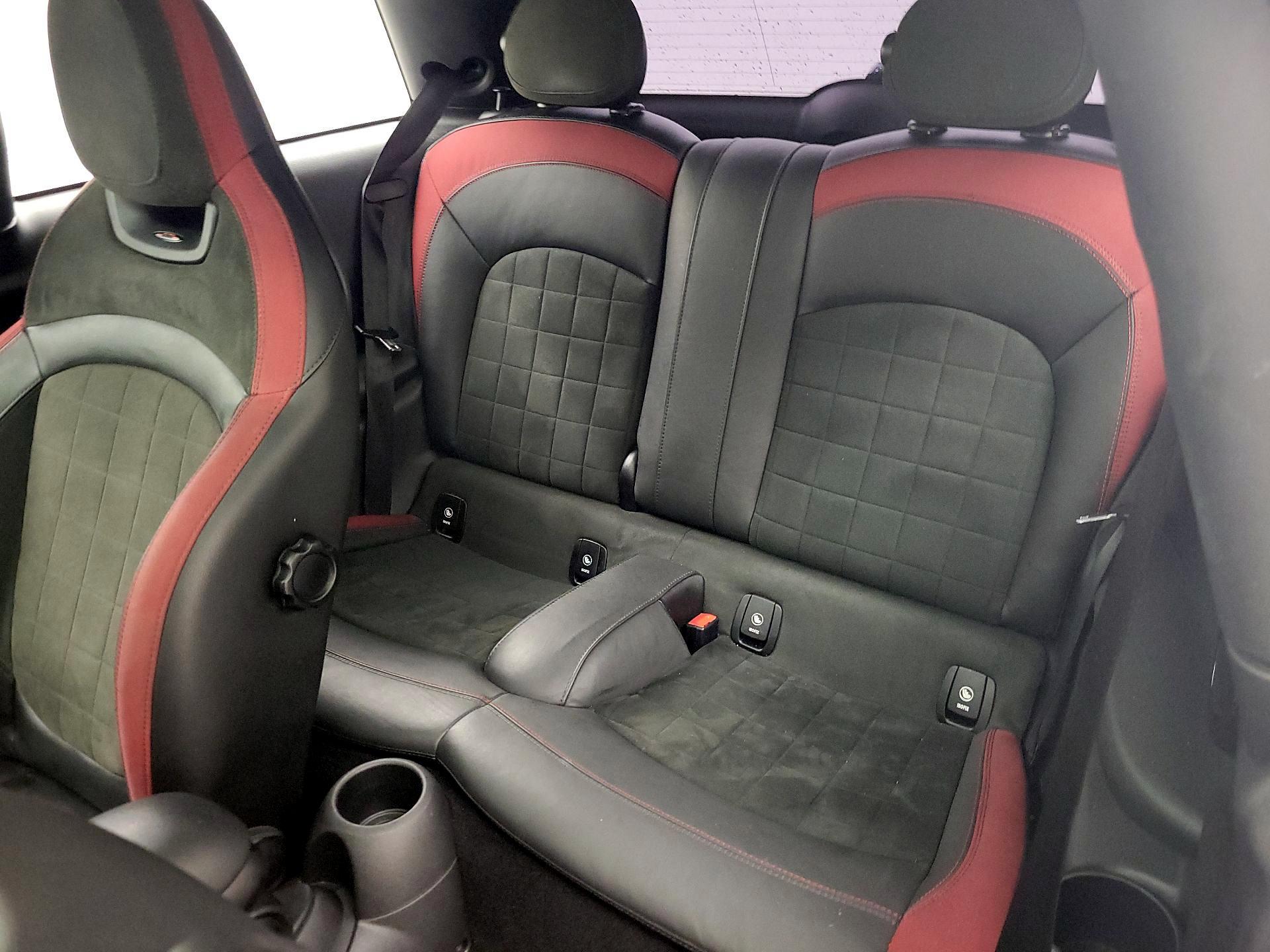 Thumbnail: 2016 MINI Cooper Hardtop - 19