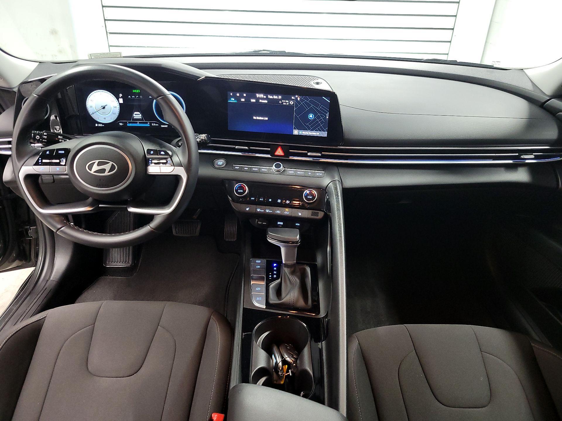 Thumbnail: 2024 Hyundai Elantra - 9
