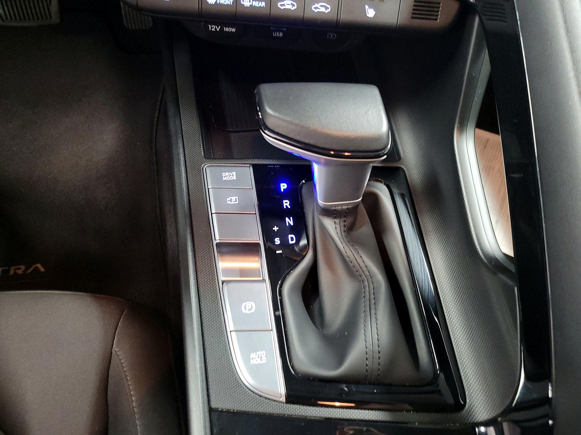 Thumbnail: 2024 Hyundai Elantra - 17