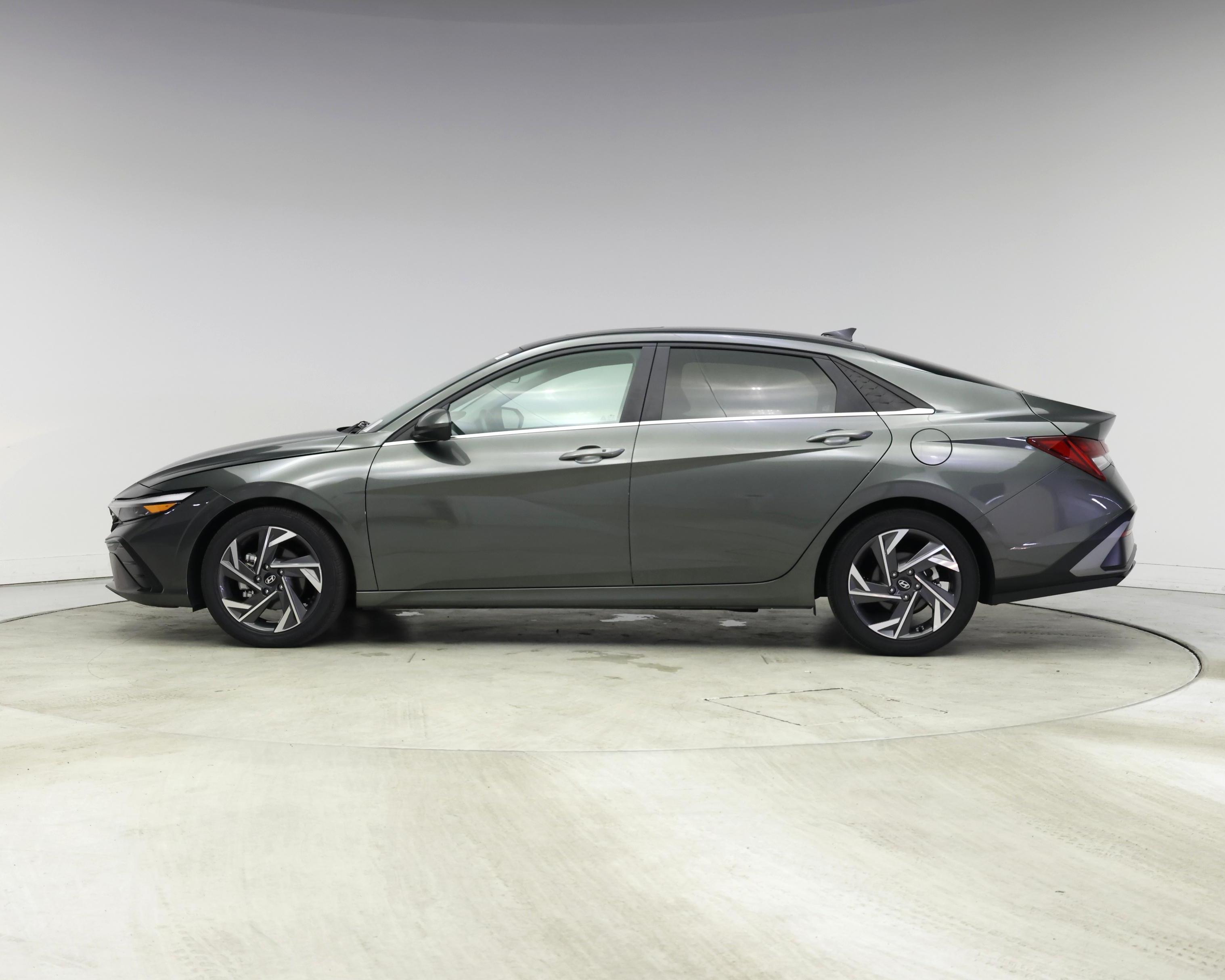 Thumbnail: 2024 Hyundai Elantra - 3