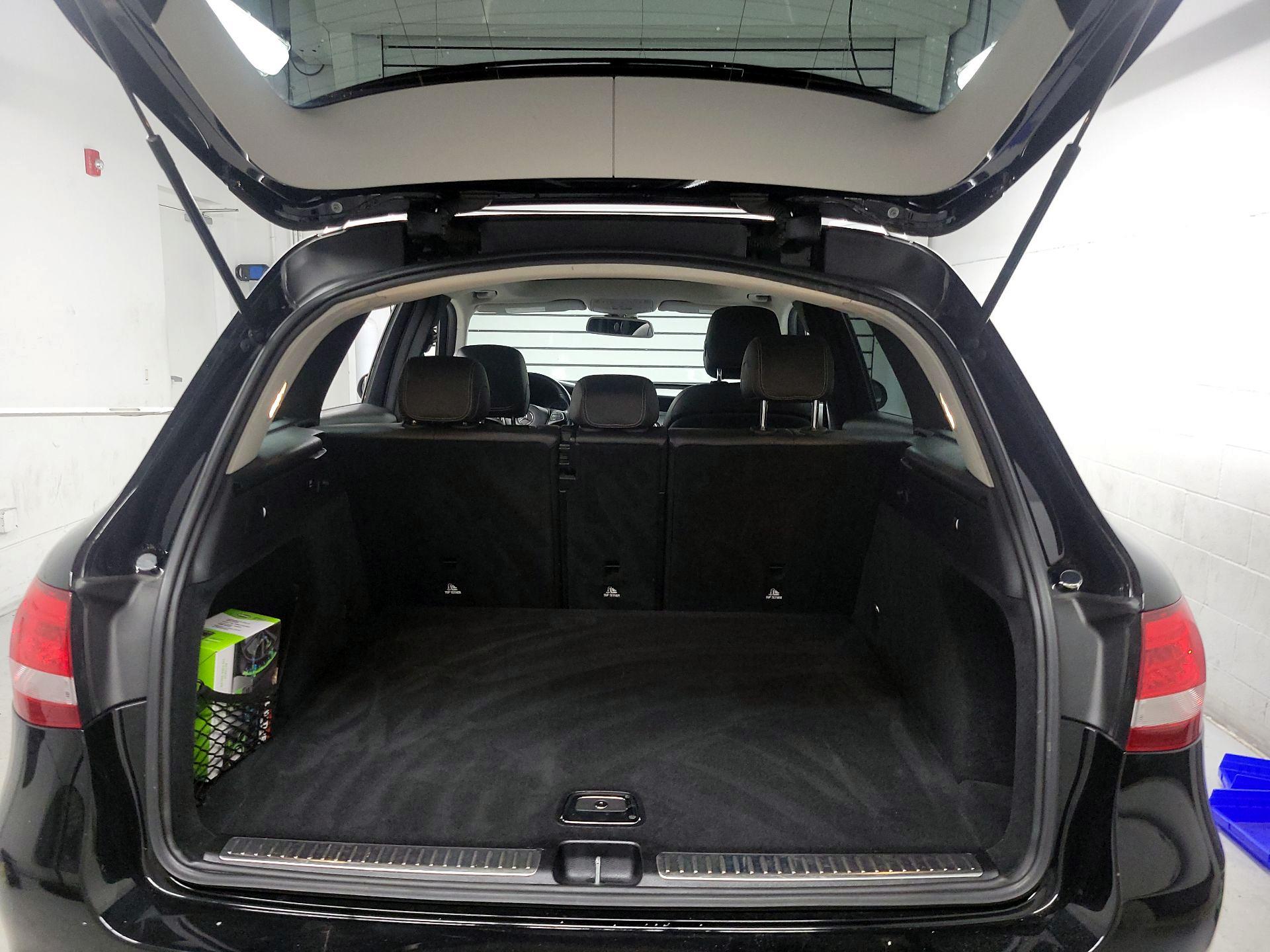 Thumbnail: 2016 Mercedes-Benz GLC - 19