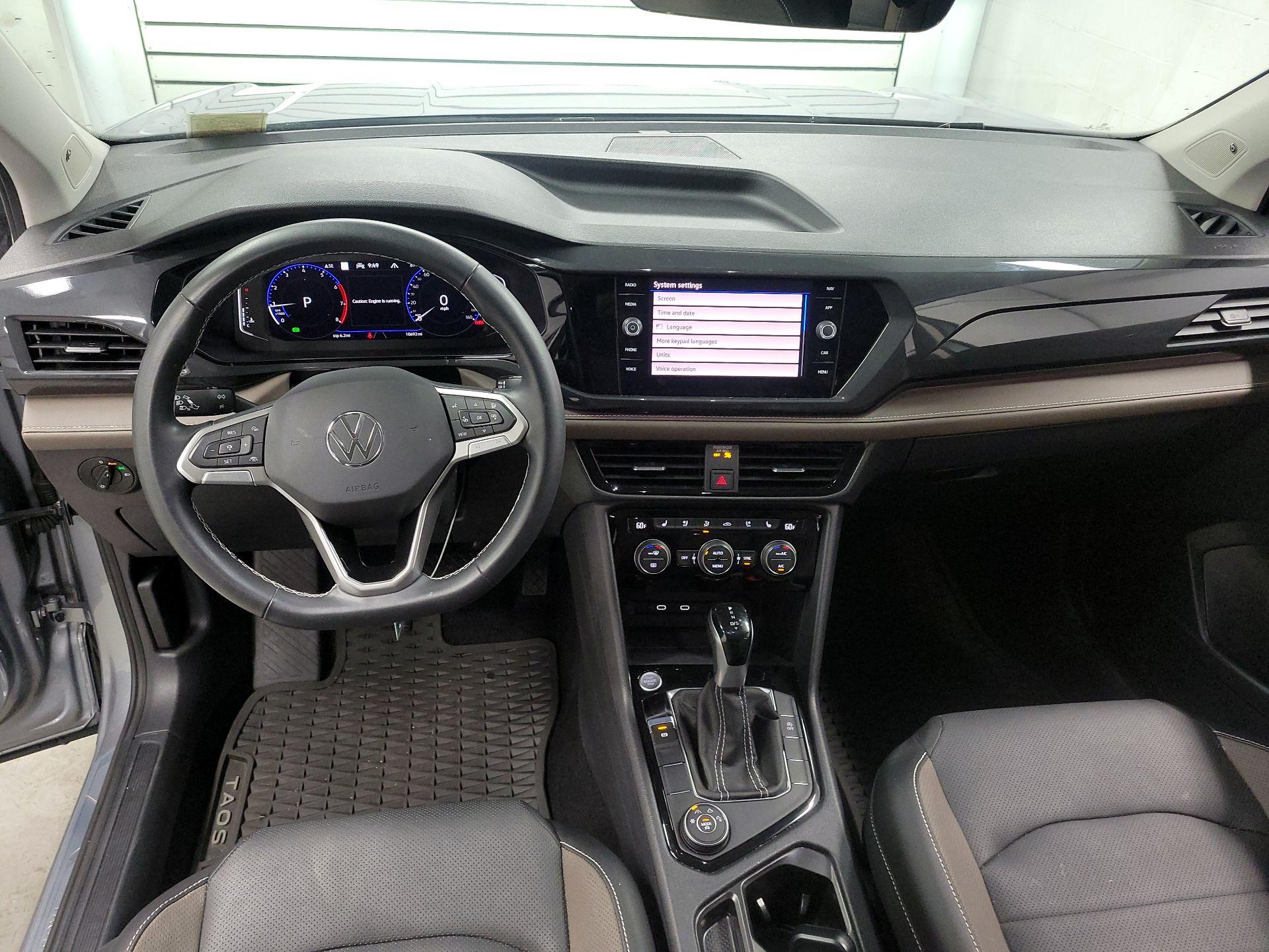 Thumbnail: 2022 Volkswagen Taos - 9