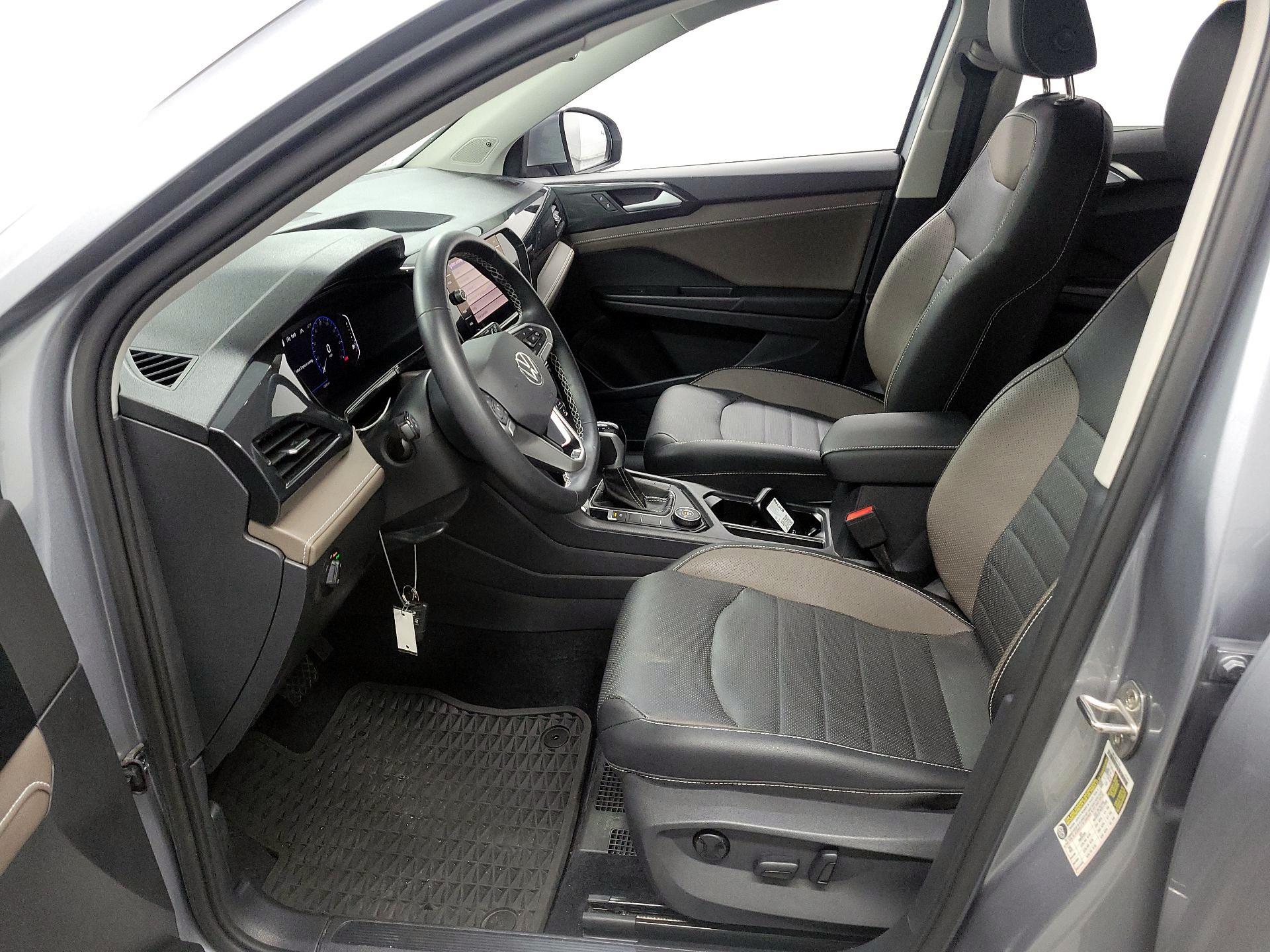 Thumbnail: 2022 Volkswagen Taos - 11