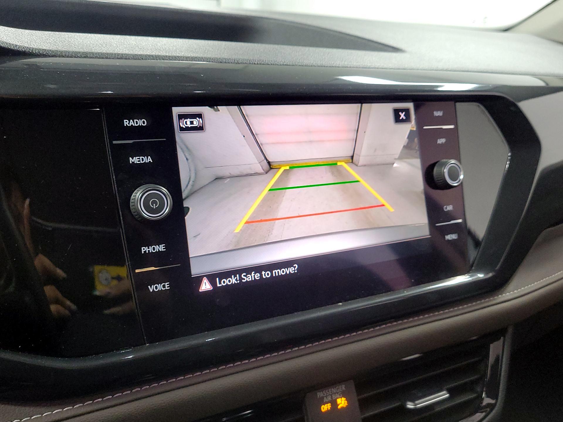 Thumbnail: 2022 Volkswagen Taos - 14