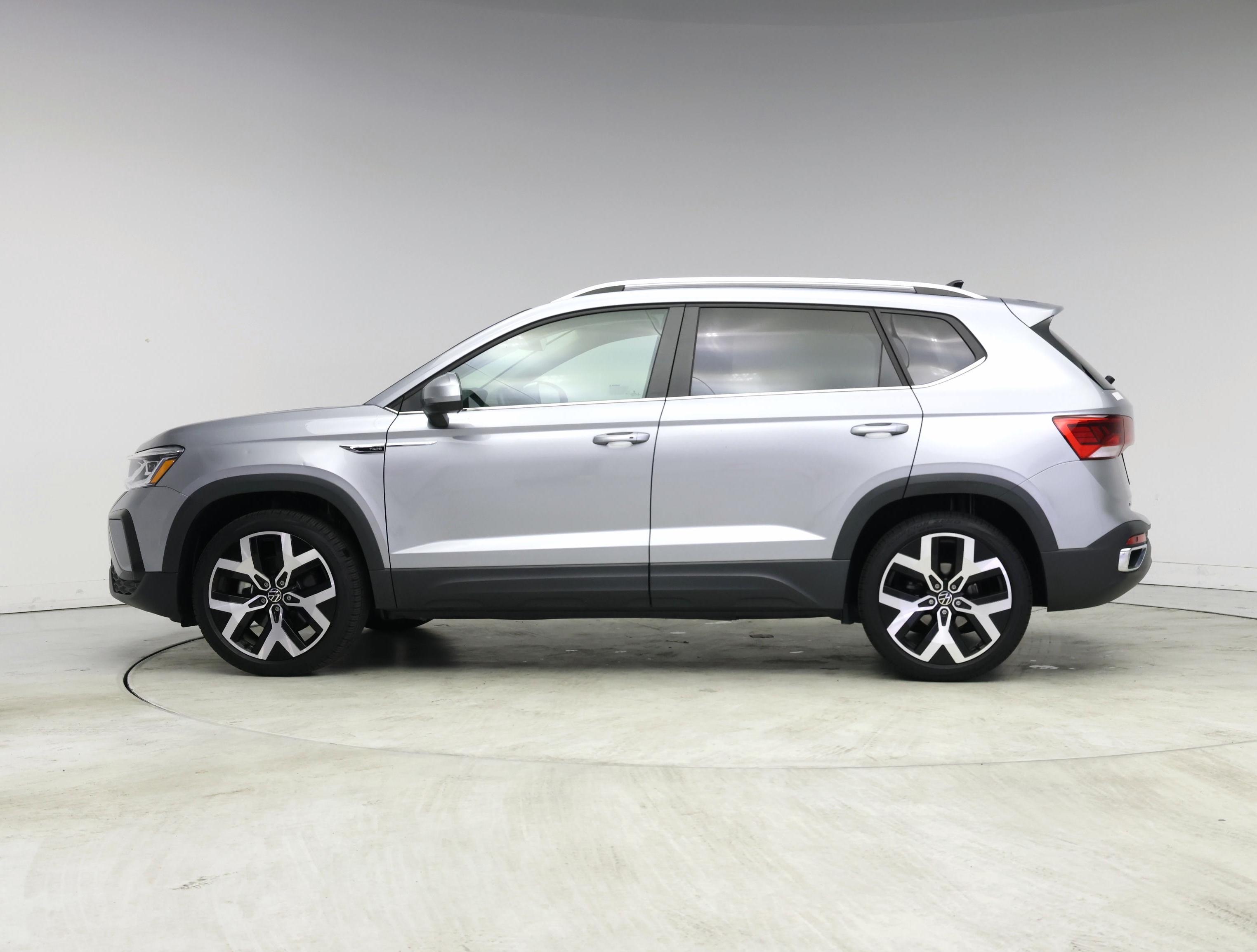 Thumbnail: 2022 Volkswagen Taos - 3