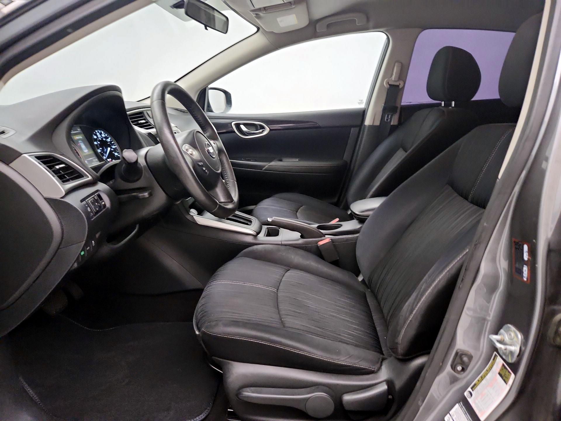 Thumbnail: 2016 Nissan Sentra - 11