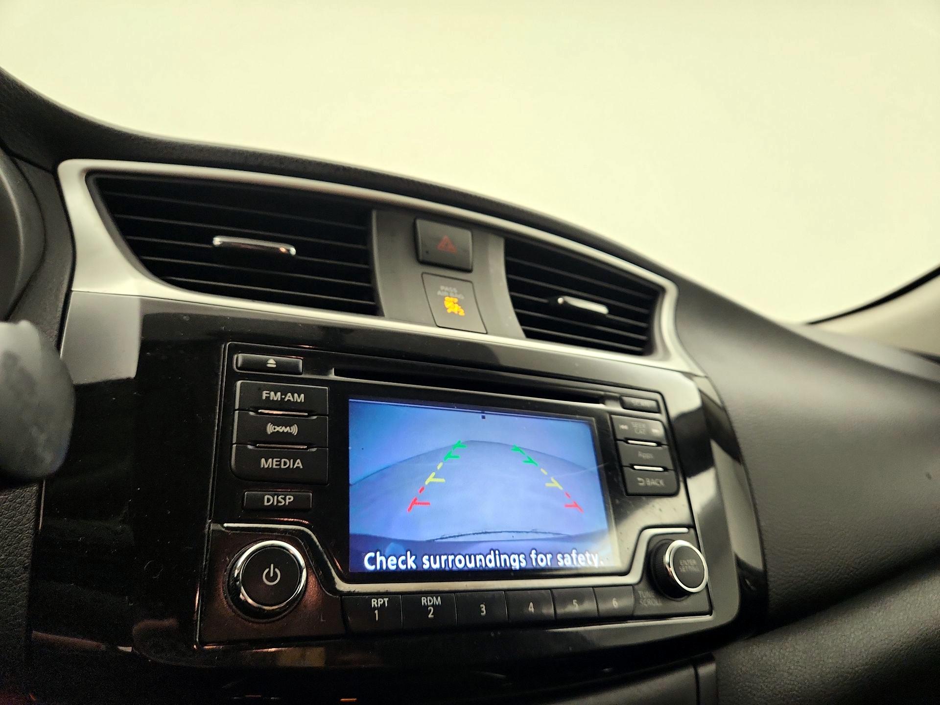Thumbnail: 2016 Nissan Sentra - 14