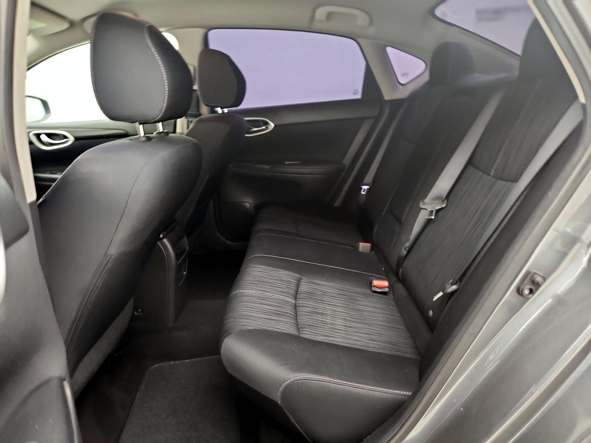 Thumbnail: 2016 Nissan Sentra - 19