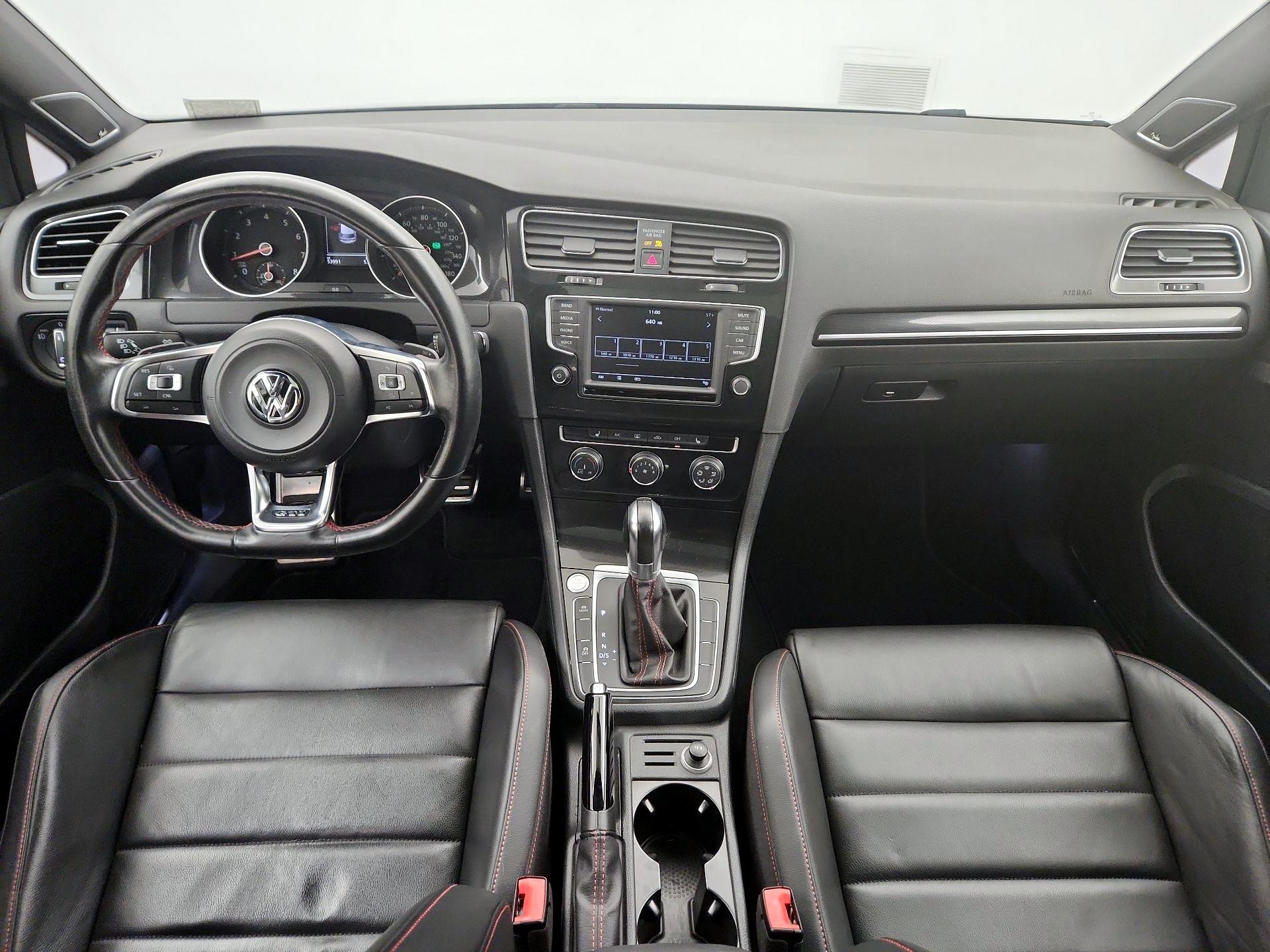 Thumbnail: 2016 Volkswagen Golf - 9