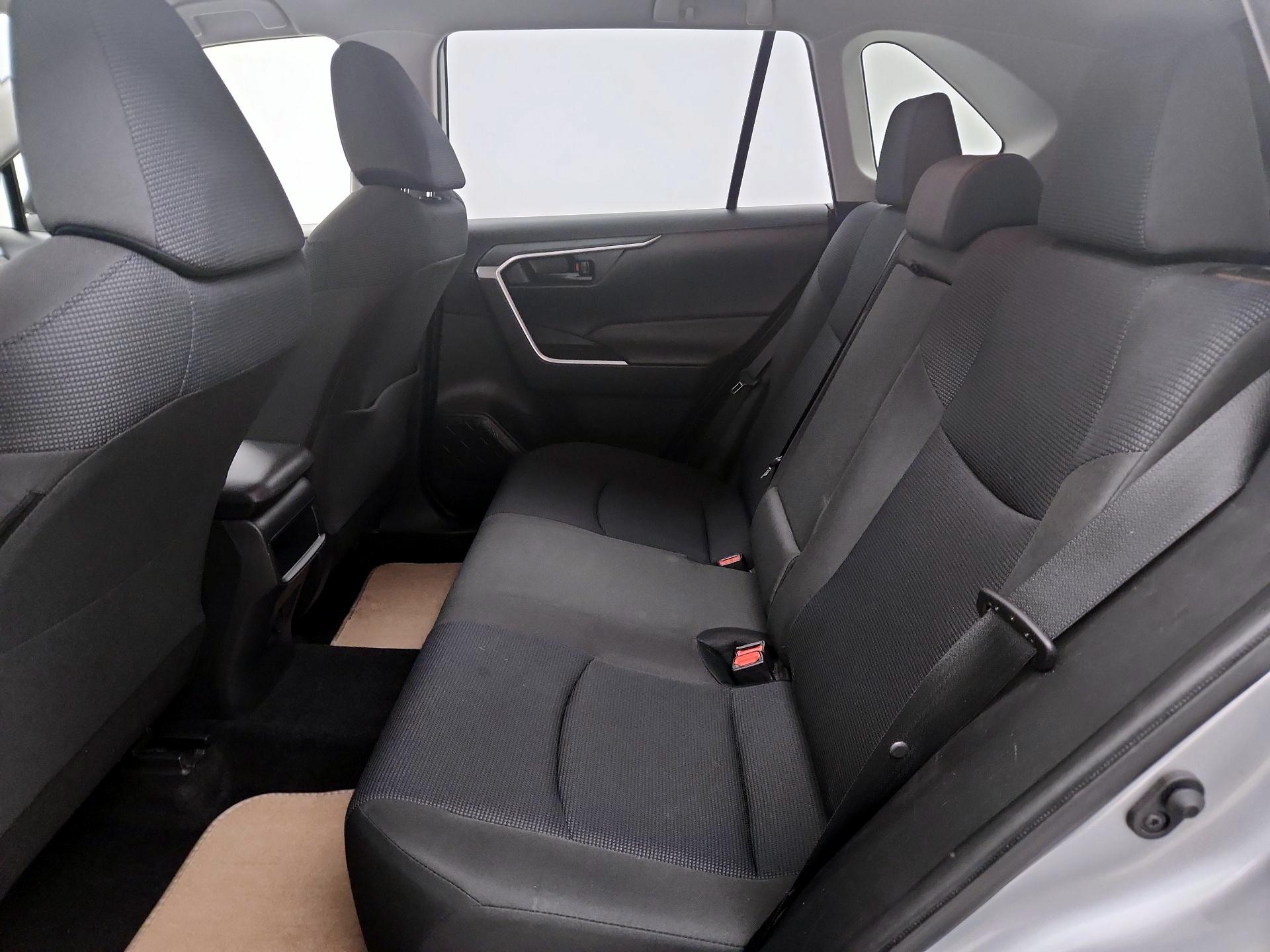 Thumbnail: 2020 Toyota RAV4 - 19