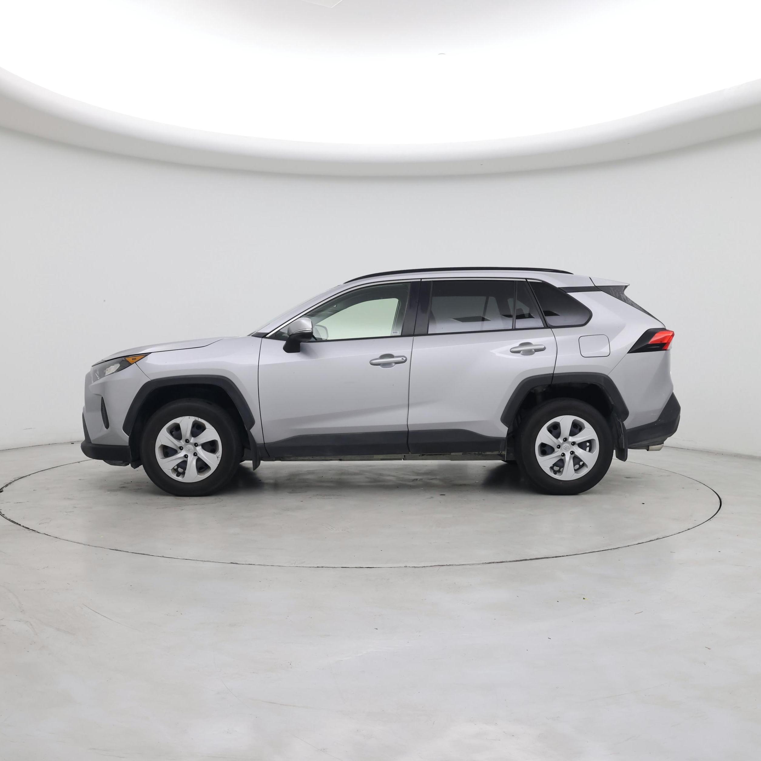 Thumbnail: 2020 Toyota RAV4 - 3