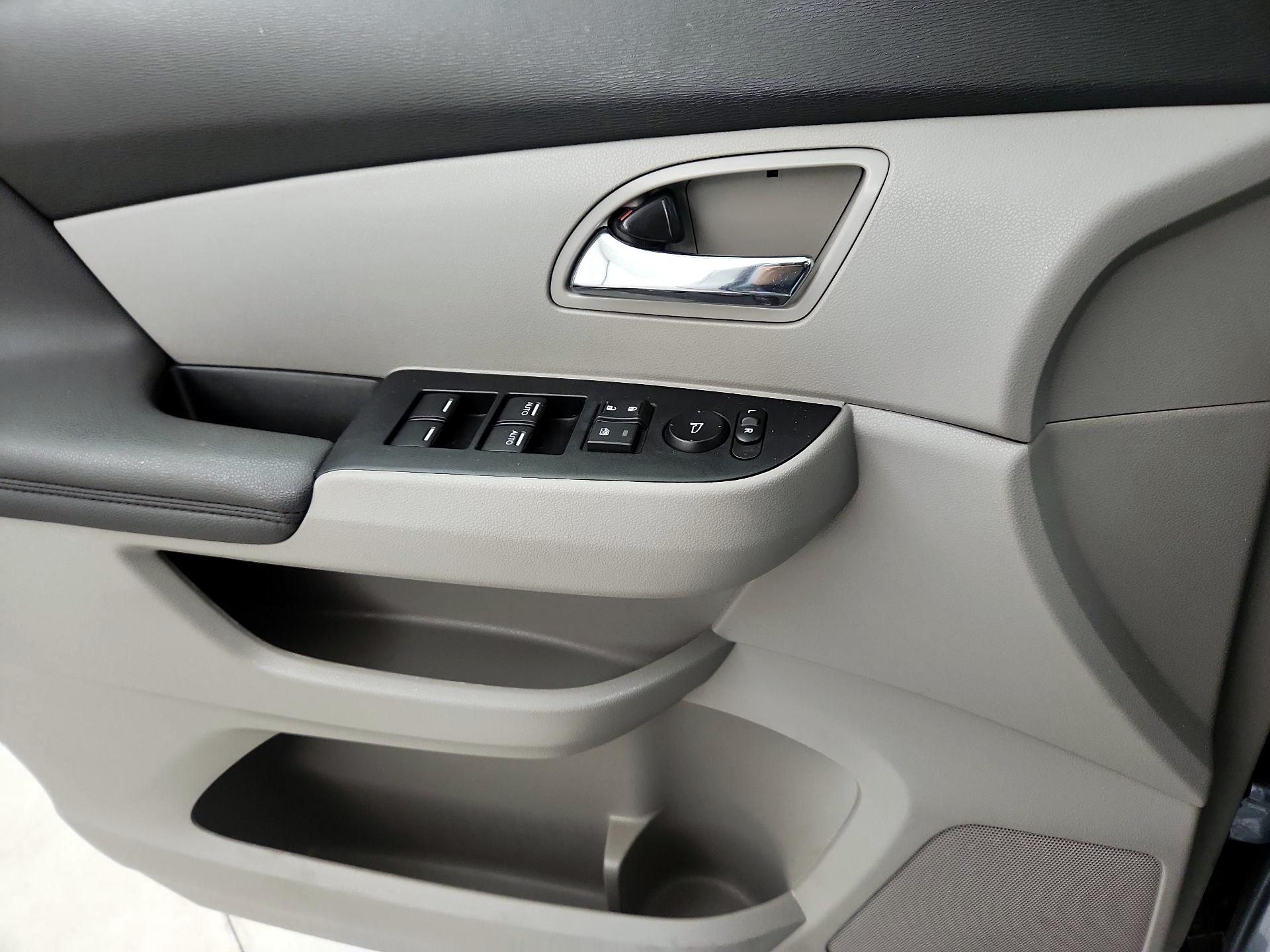 Thumbnail: 2014 Honda Odyssey - 12