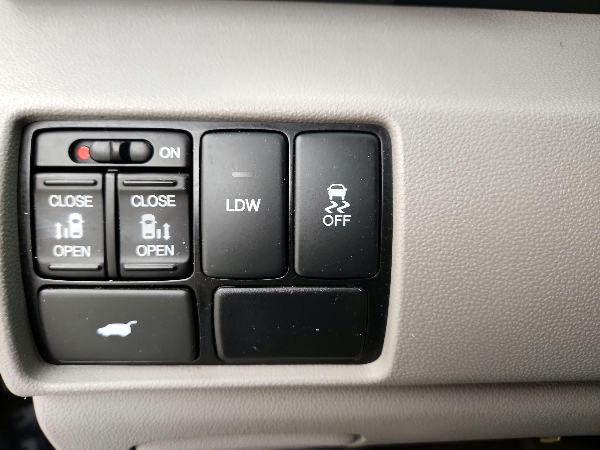 Thumbnail: 2014 Honda Odyssey - 13