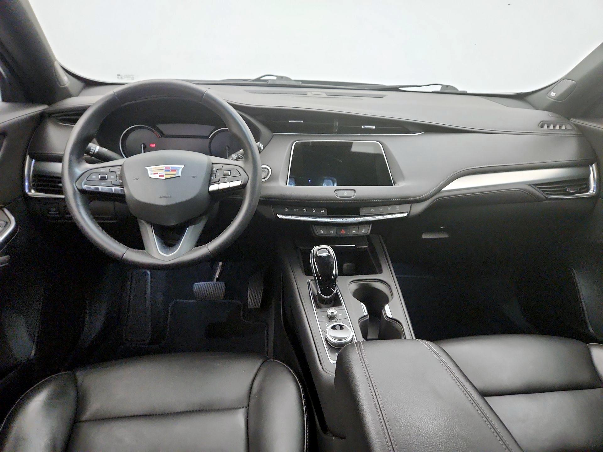 Thumbnail: 2023 Cadillac XT4 - 9