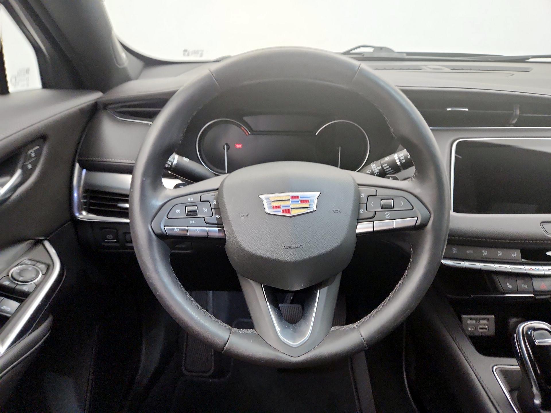 Thumbnail: 2023 Cadillac XT4 - 10