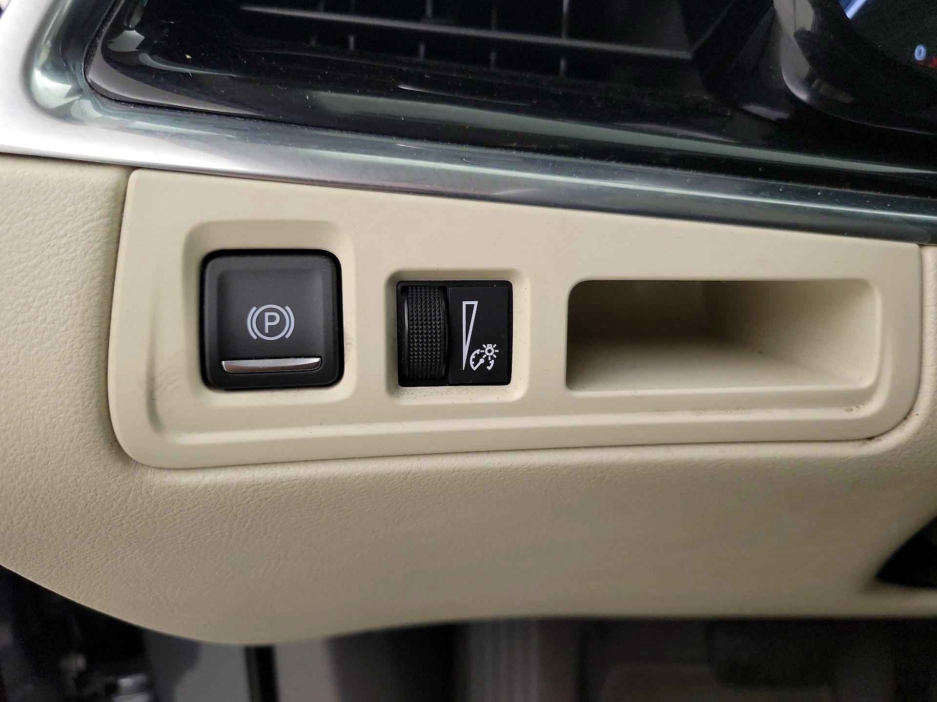 Thumbnail: 2022 Cadillac XT6 - 13