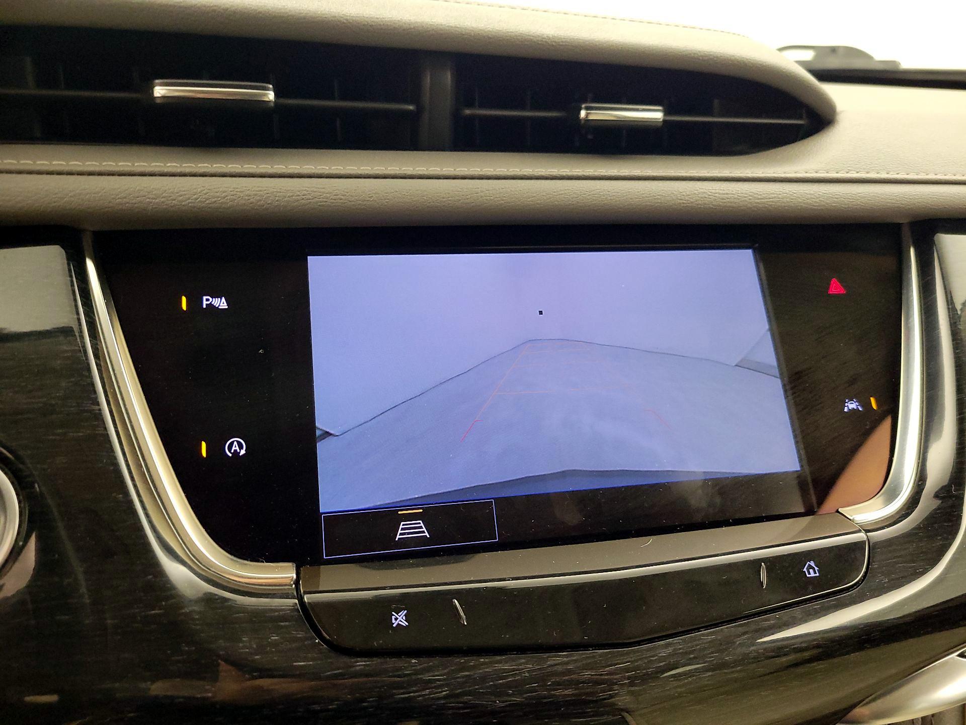 Thumbnail: 2022 Cadillac XT6 - 15