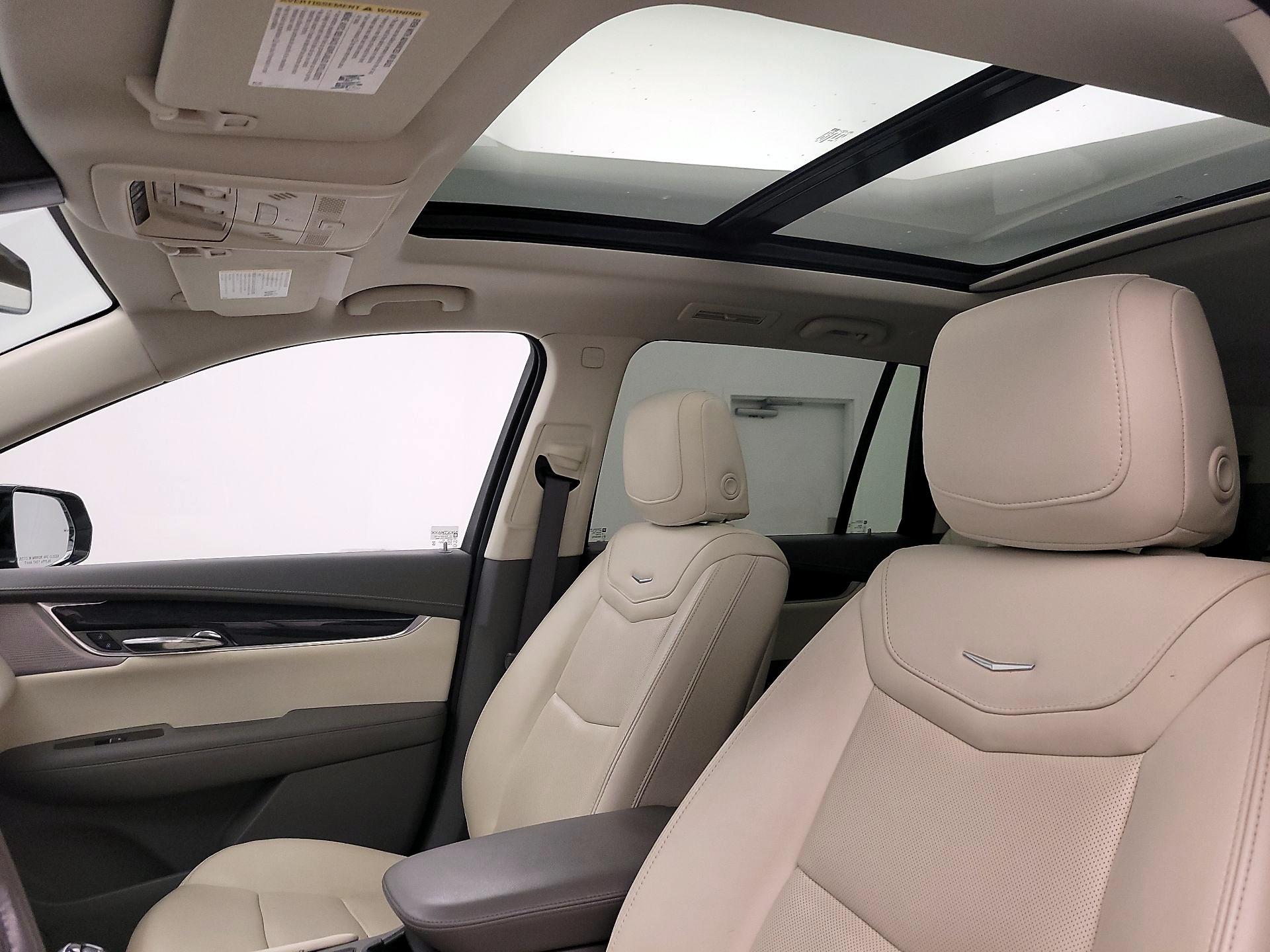 Thumbnail: 2022 Cadillac XT6 - 19