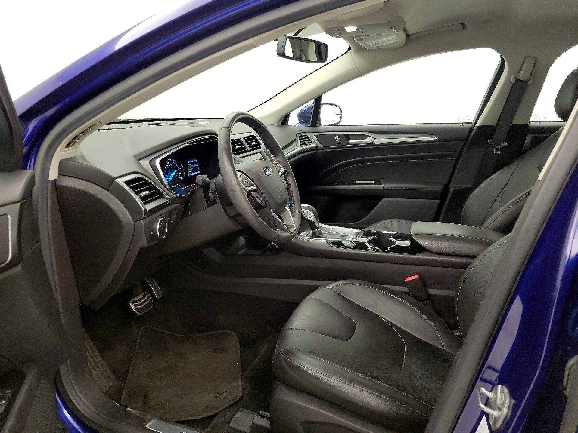 Thumbnail: 2015 Ford Fusion - 11