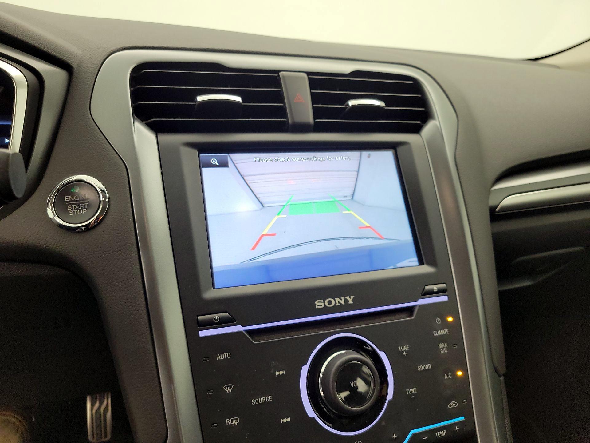 Thumbnail: 2015 Ford Fusion - 15