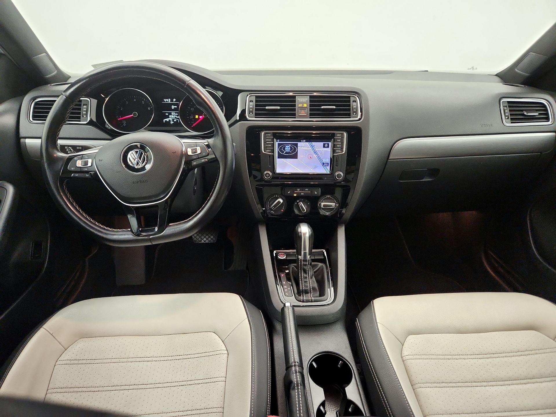 Thumbnail: 2016 Volkswagen Jetta - 9