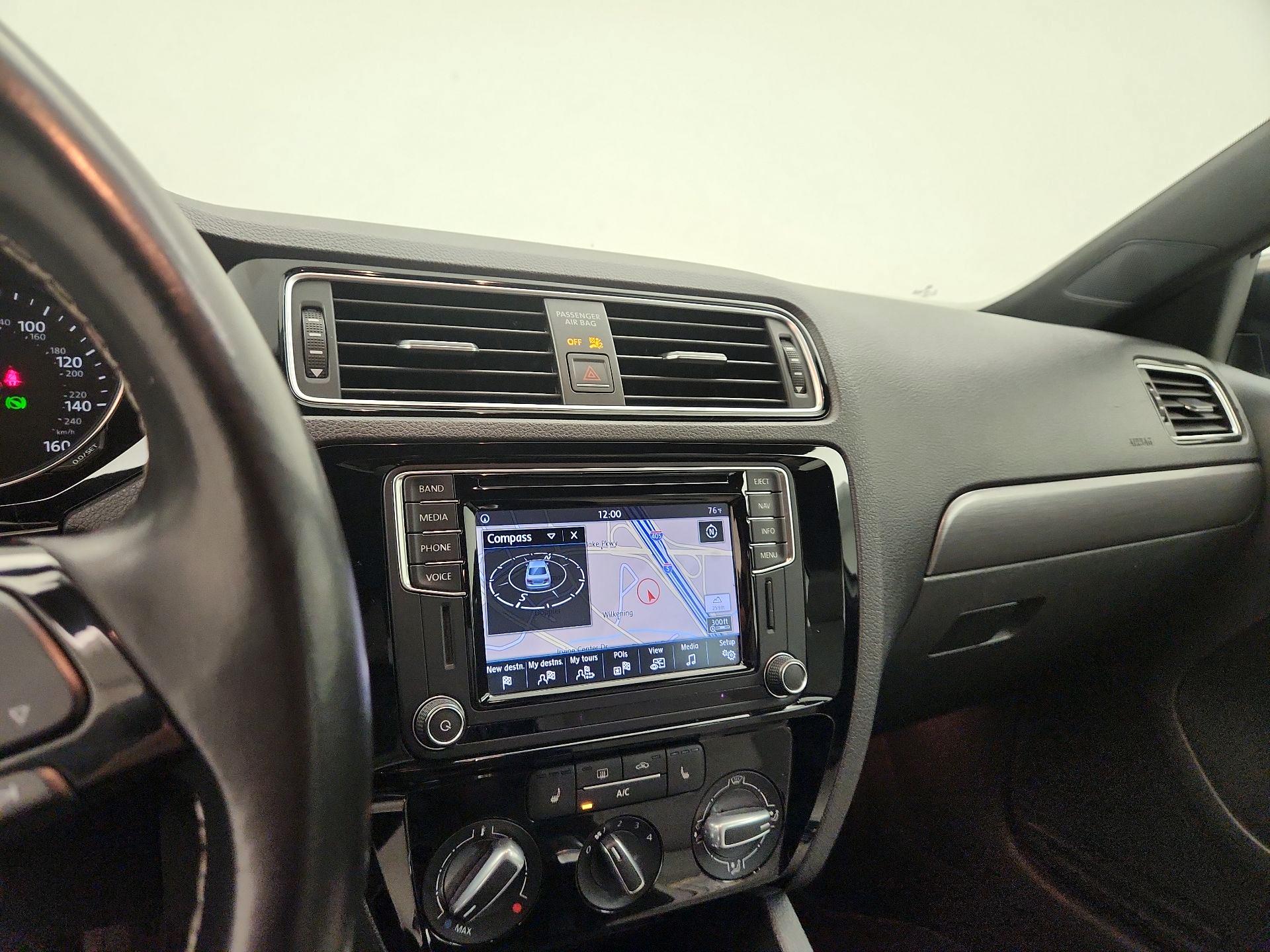 Thumbnail: 2016 Volkswagen Jetta - 14