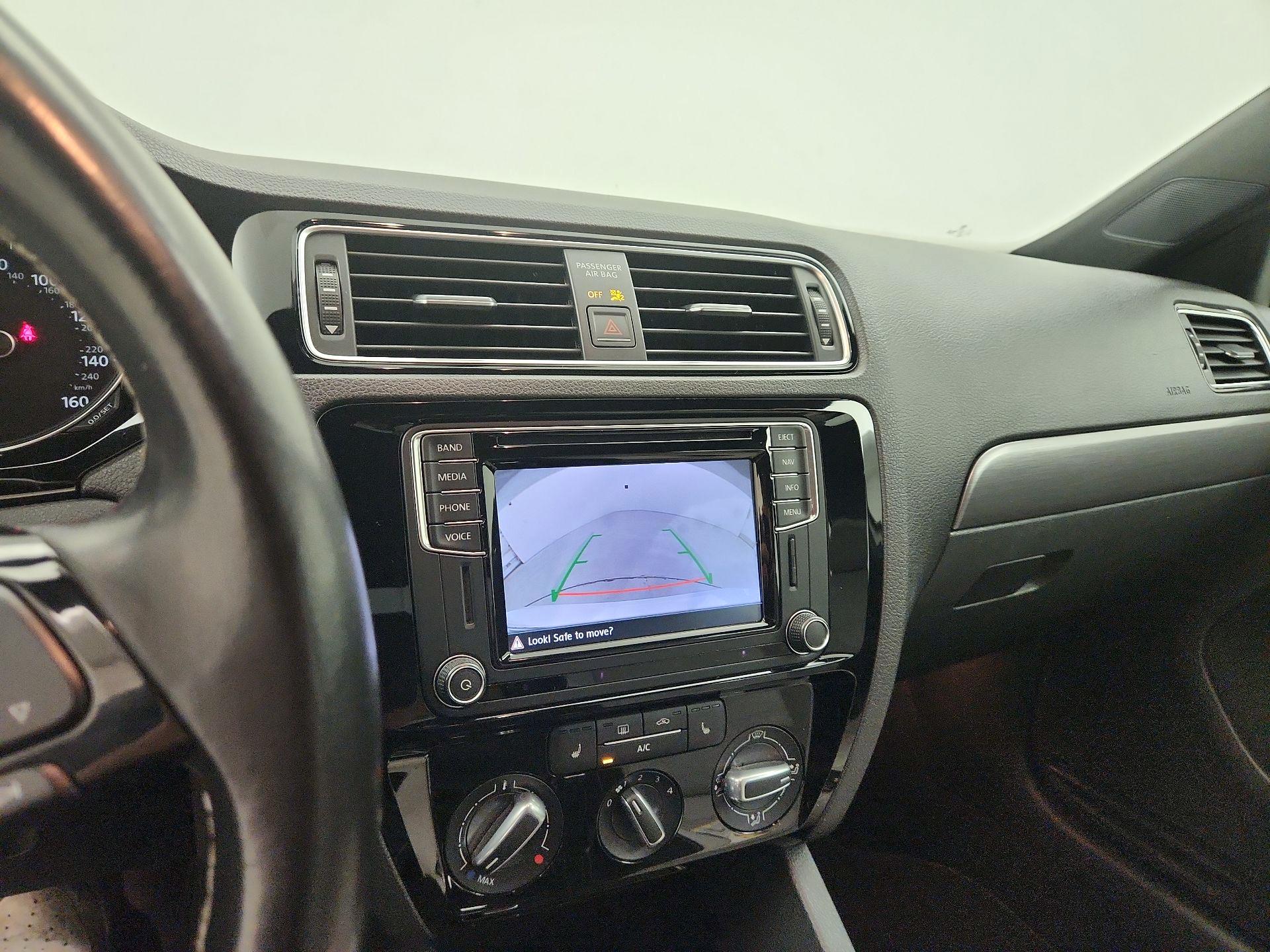 Thumbnail: 2016 Volkswagen Jetta - 15