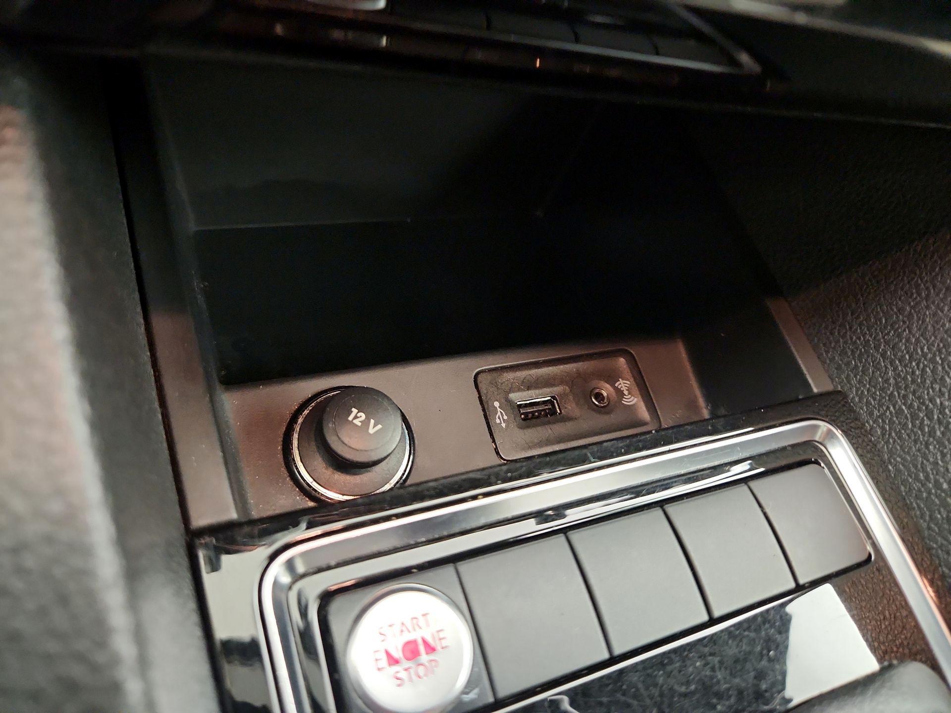 Thumbnail: 2016 Volkswagen Jetta - 19