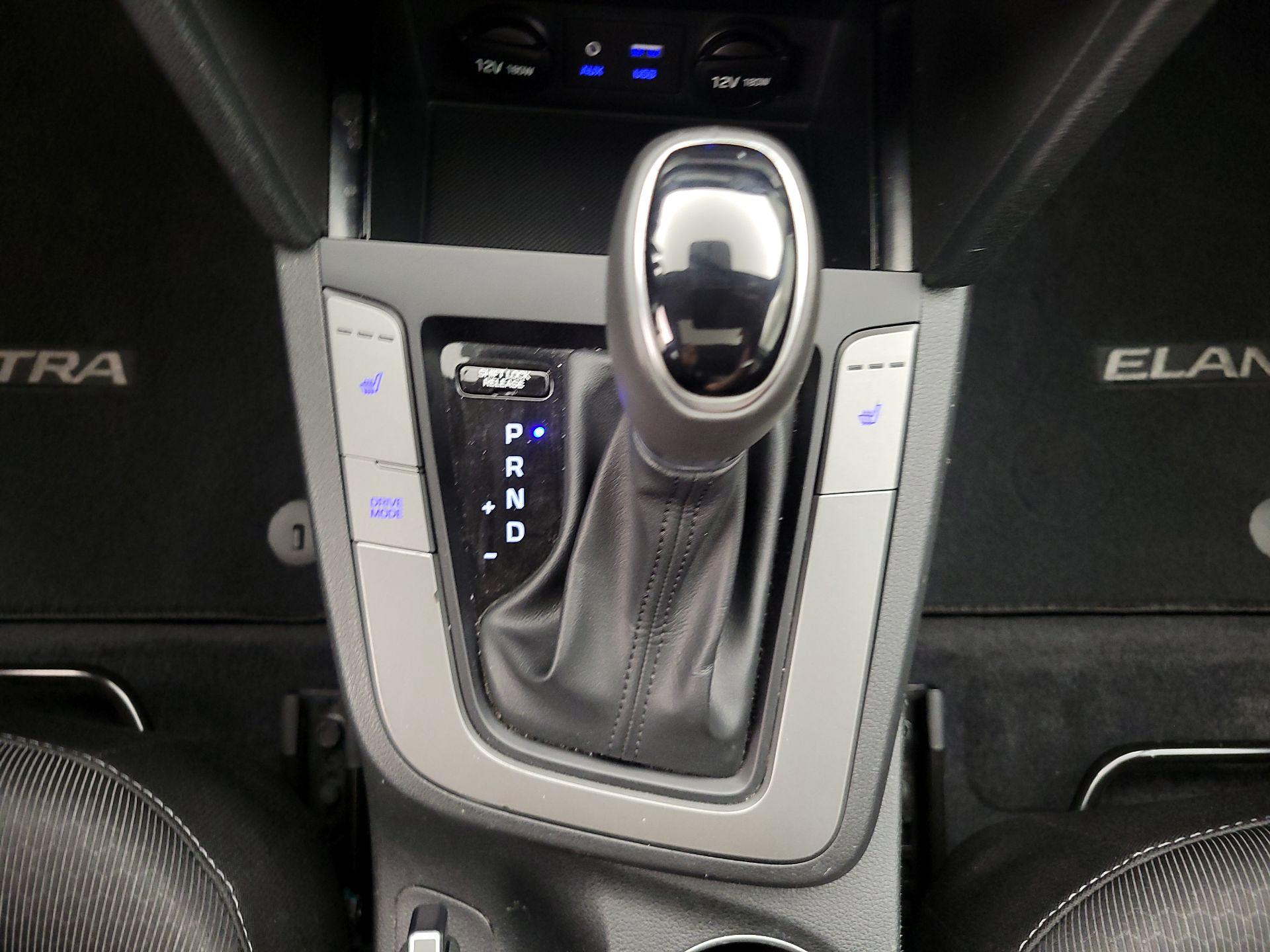 Thumbnail: 2018 Hyundai Elantra - 17