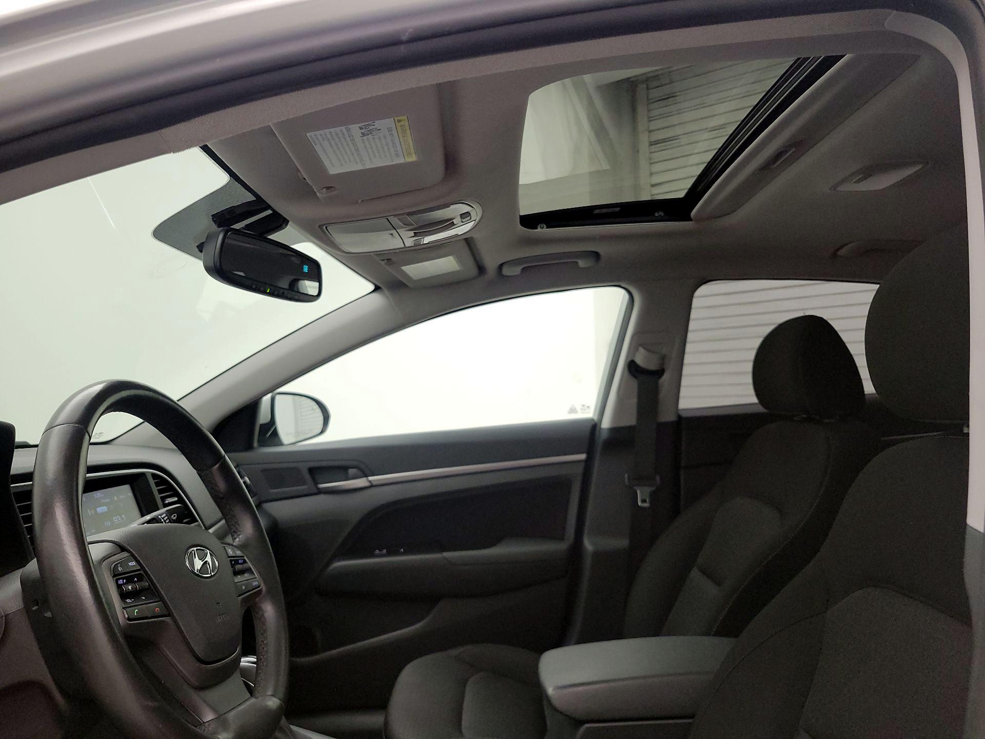 Thumbnail: 2018 Hyundai Elantra - 19