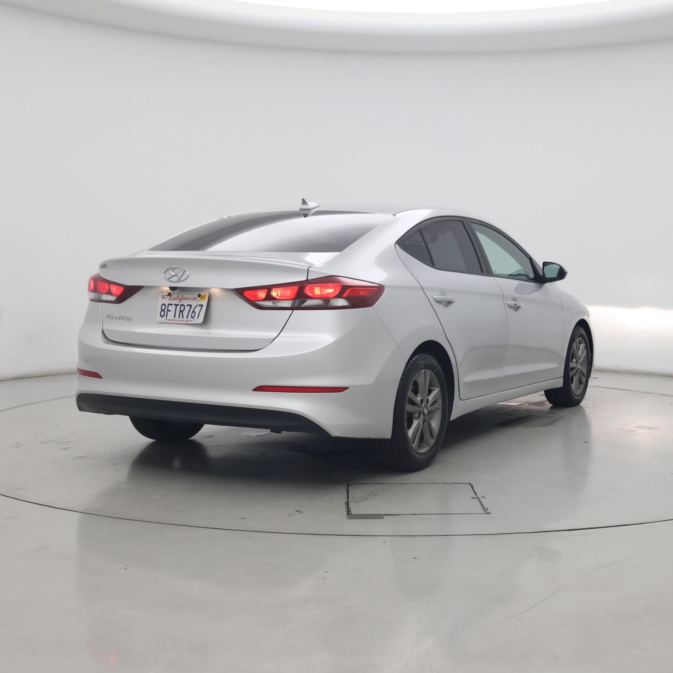 Thumbnail: 2018 Hyundai Elantra - 8