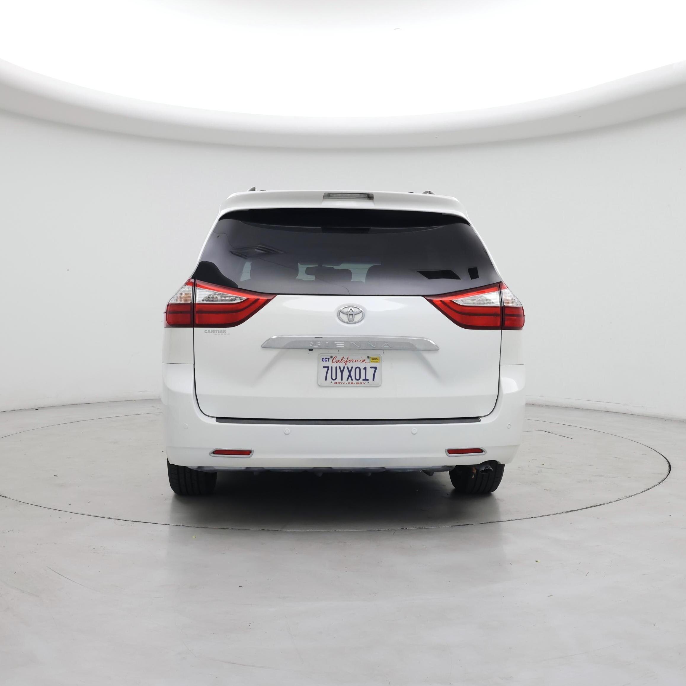 Thumbnail: 2017 Toyota Sienna - 6
