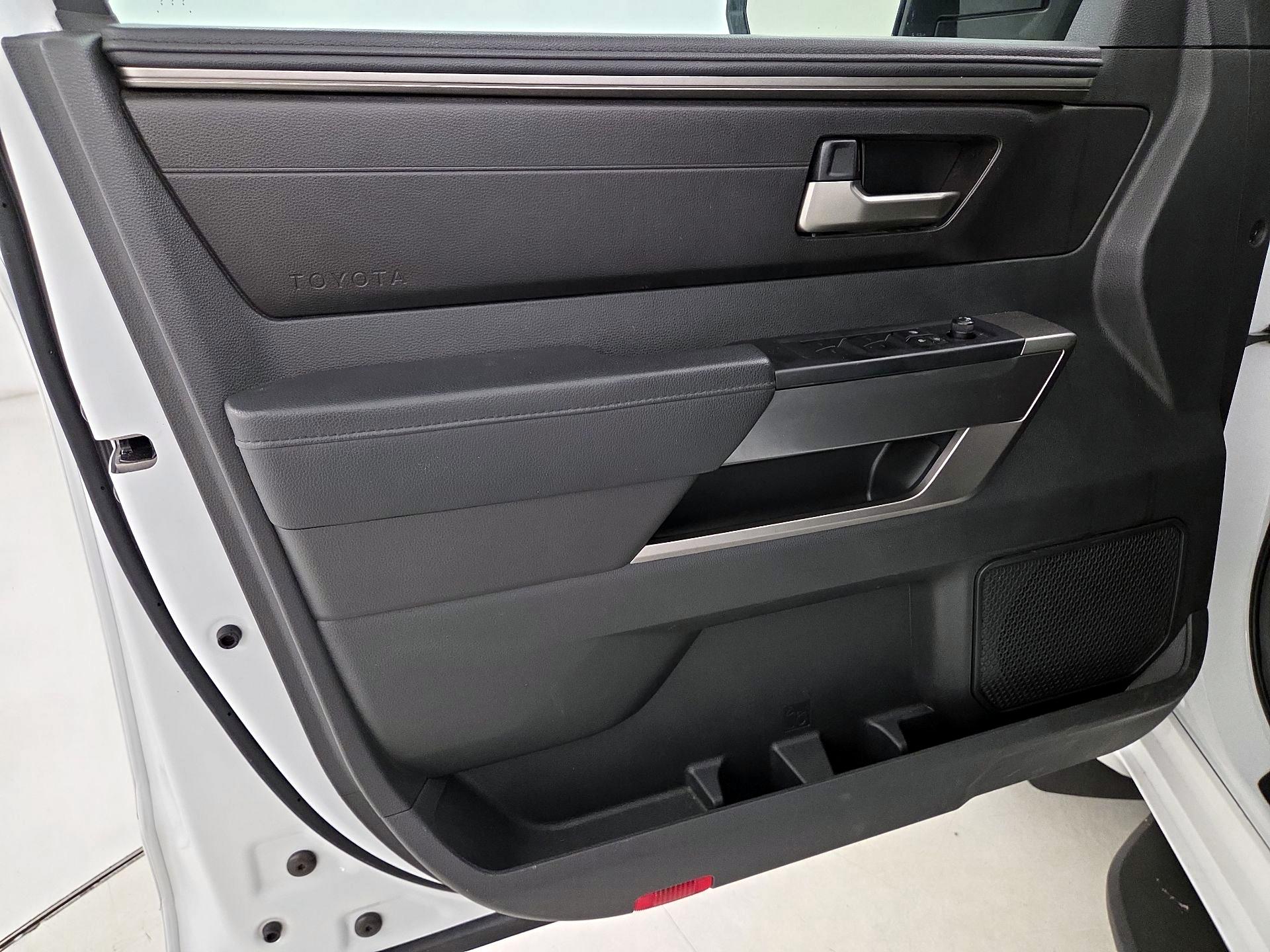 Thumbnail: 2024 Toyota Tundra - 12