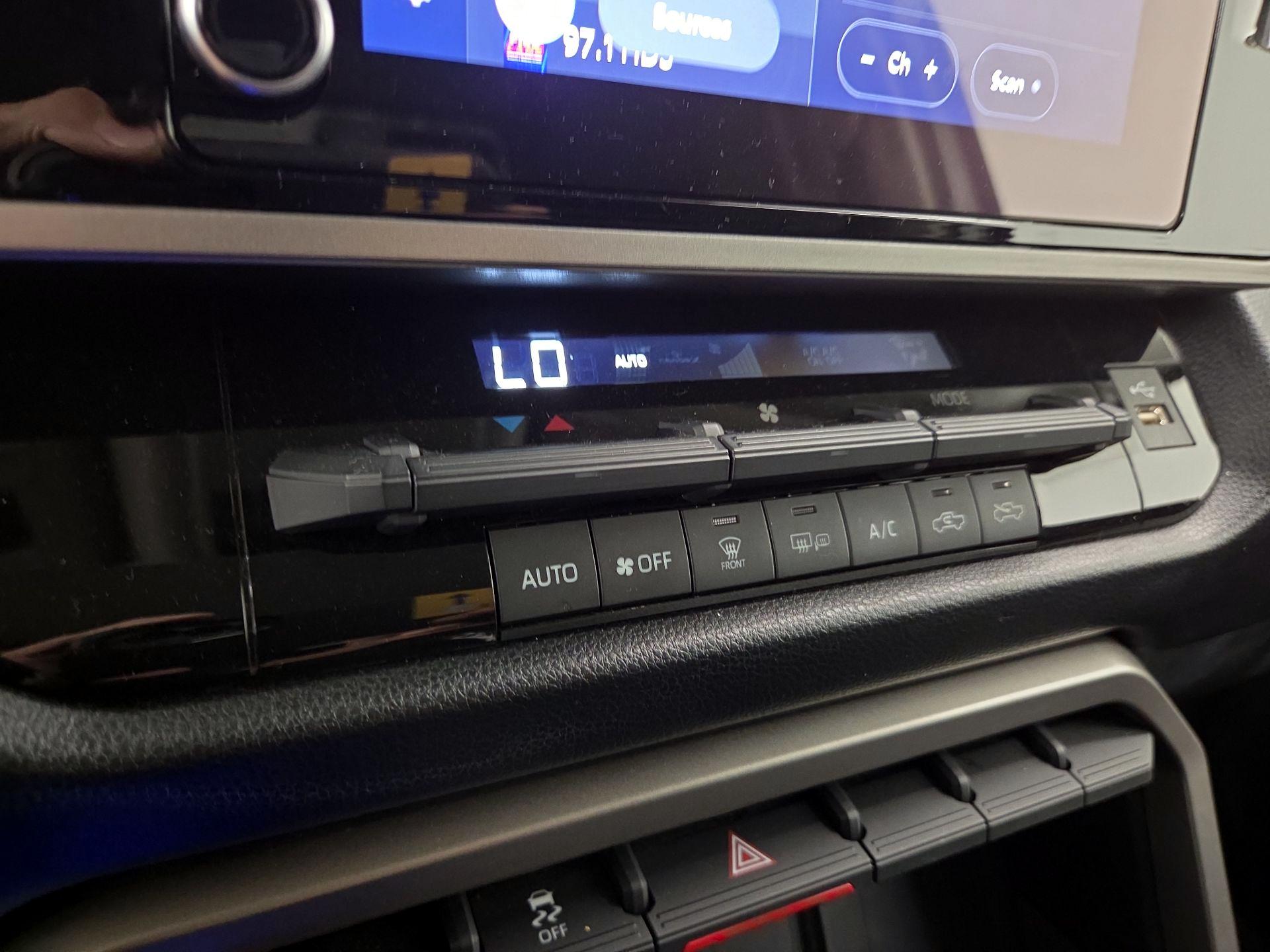 Thumbnail: 2024 Toyota Tundra - 16