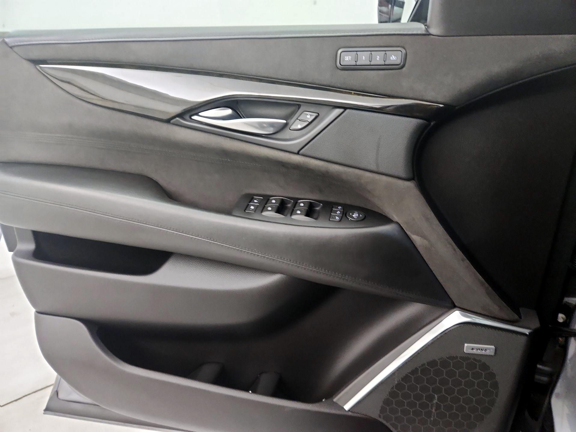 Thumbnail: 2018 Cadillac Escalade - 12