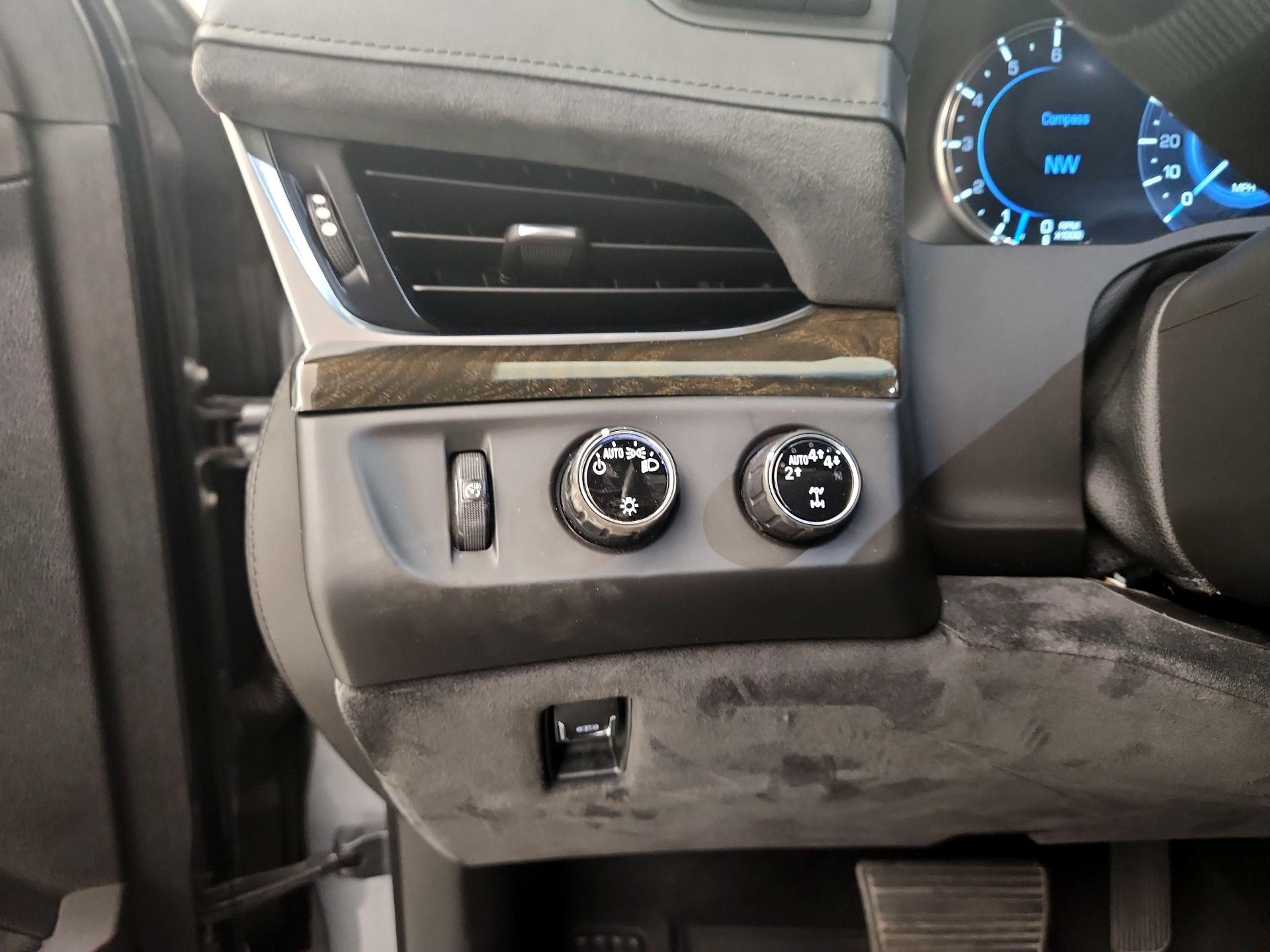 Thumbnail: 2018 Cadillac Escalade - 13