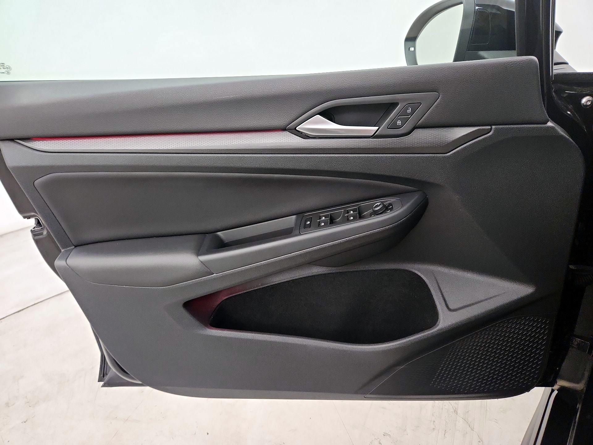 Thumbnail: 2023 Volkswagen Golf - 12