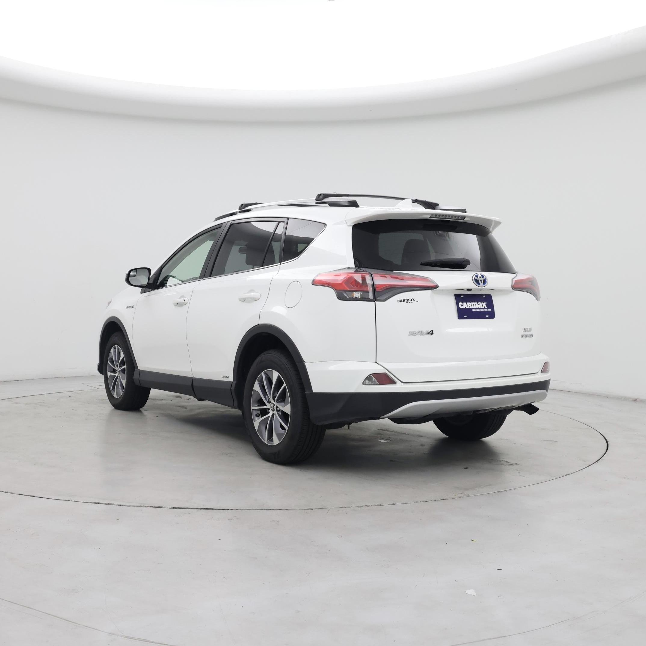 Thumbnail: 2016 Toyota RAV4 - 2