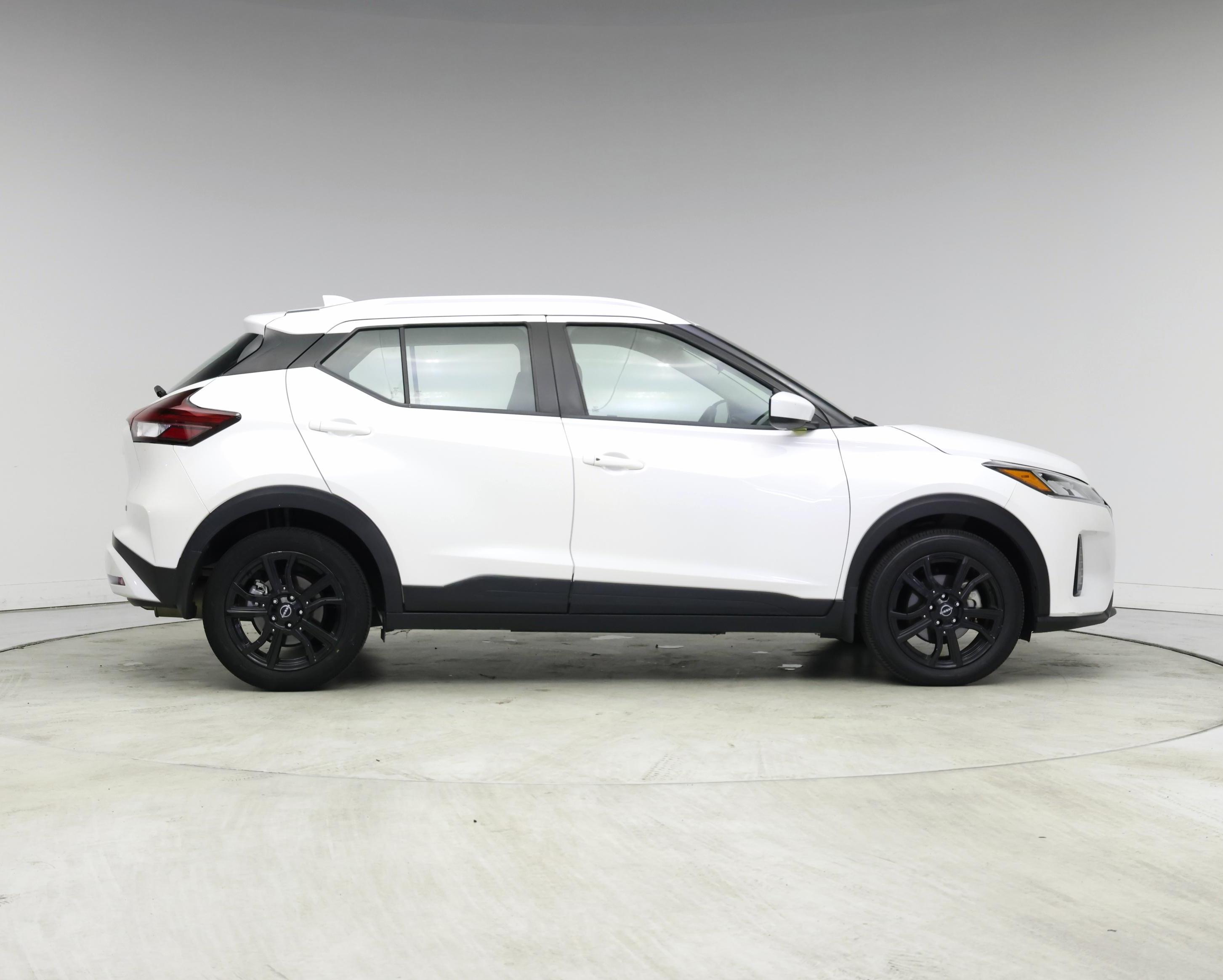 Thumbnail: 2023 Nissan Kicks - 7