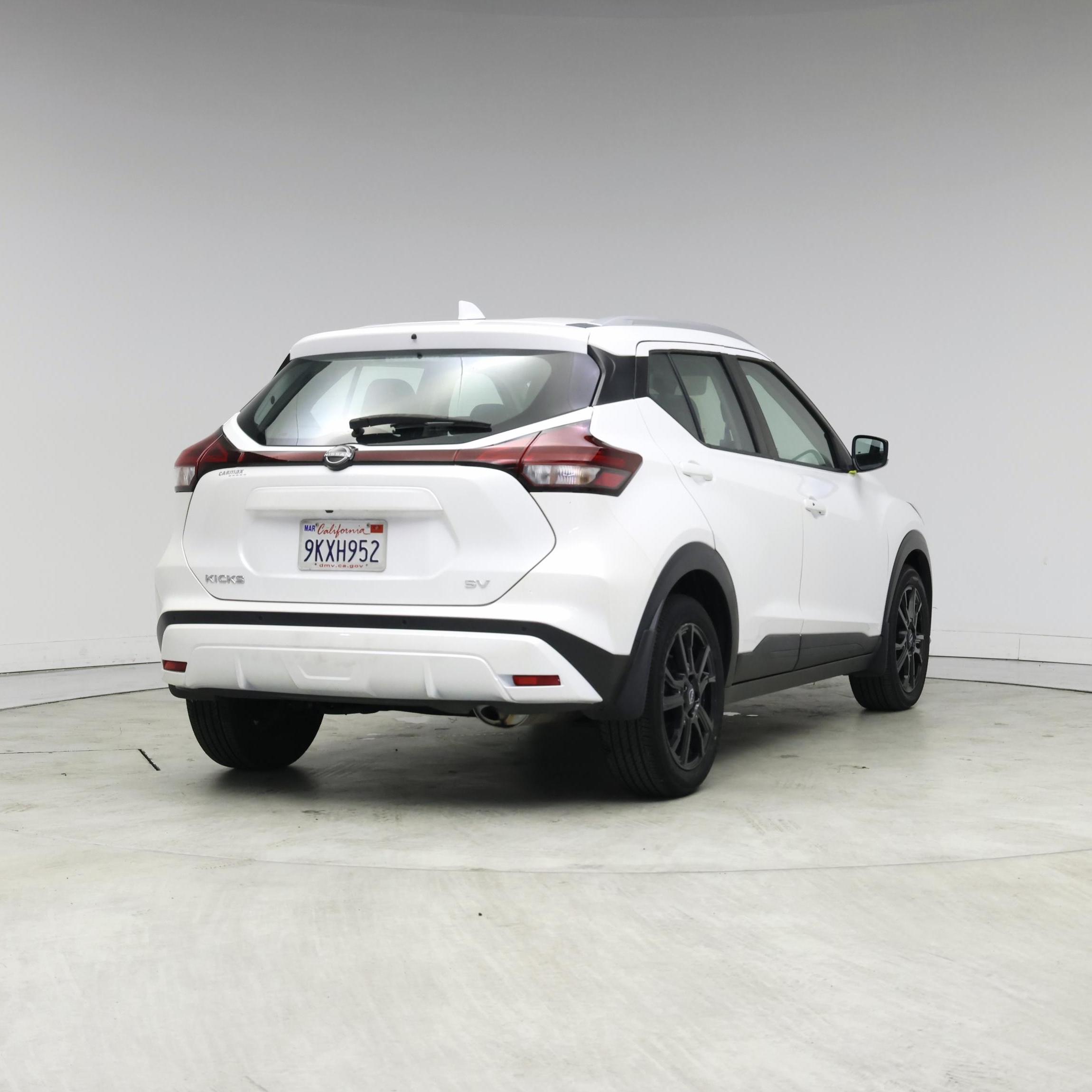 Thumbnail: 2023 Nissan Kicks - 8