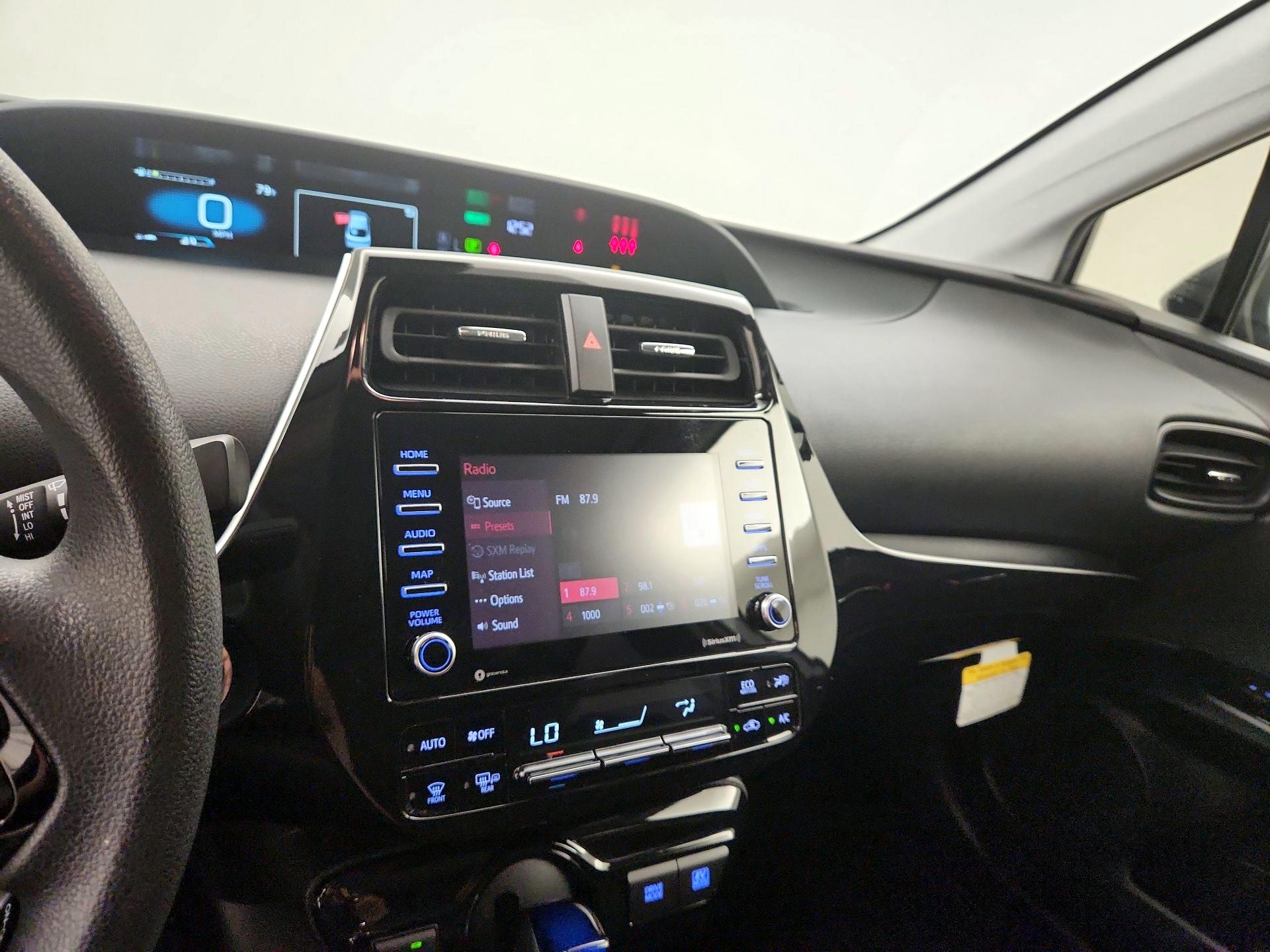 Thumbnail: 2022 Toyota Prius - 15