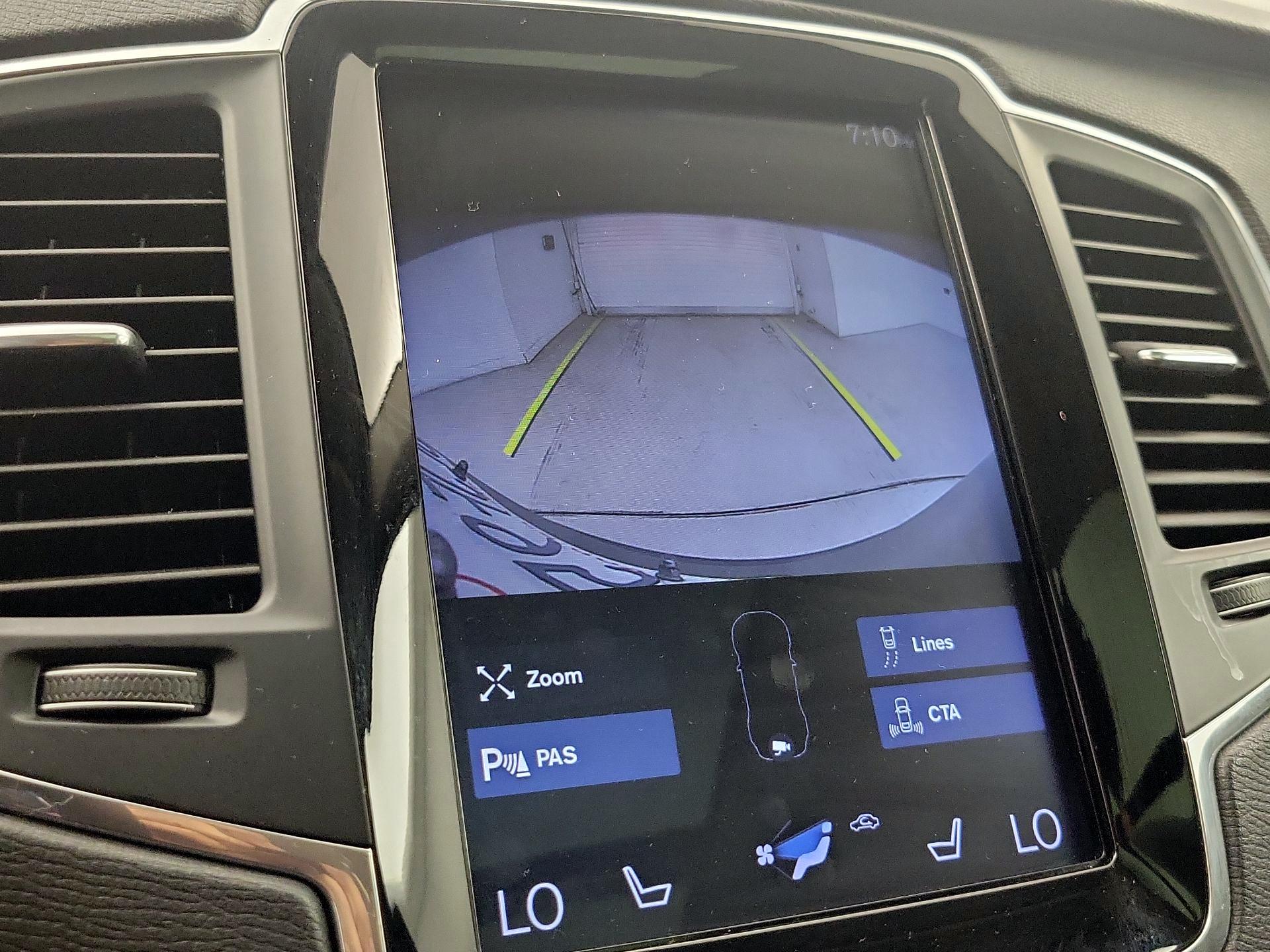 Thumbnail: 2019 Volvo XC90 - 14