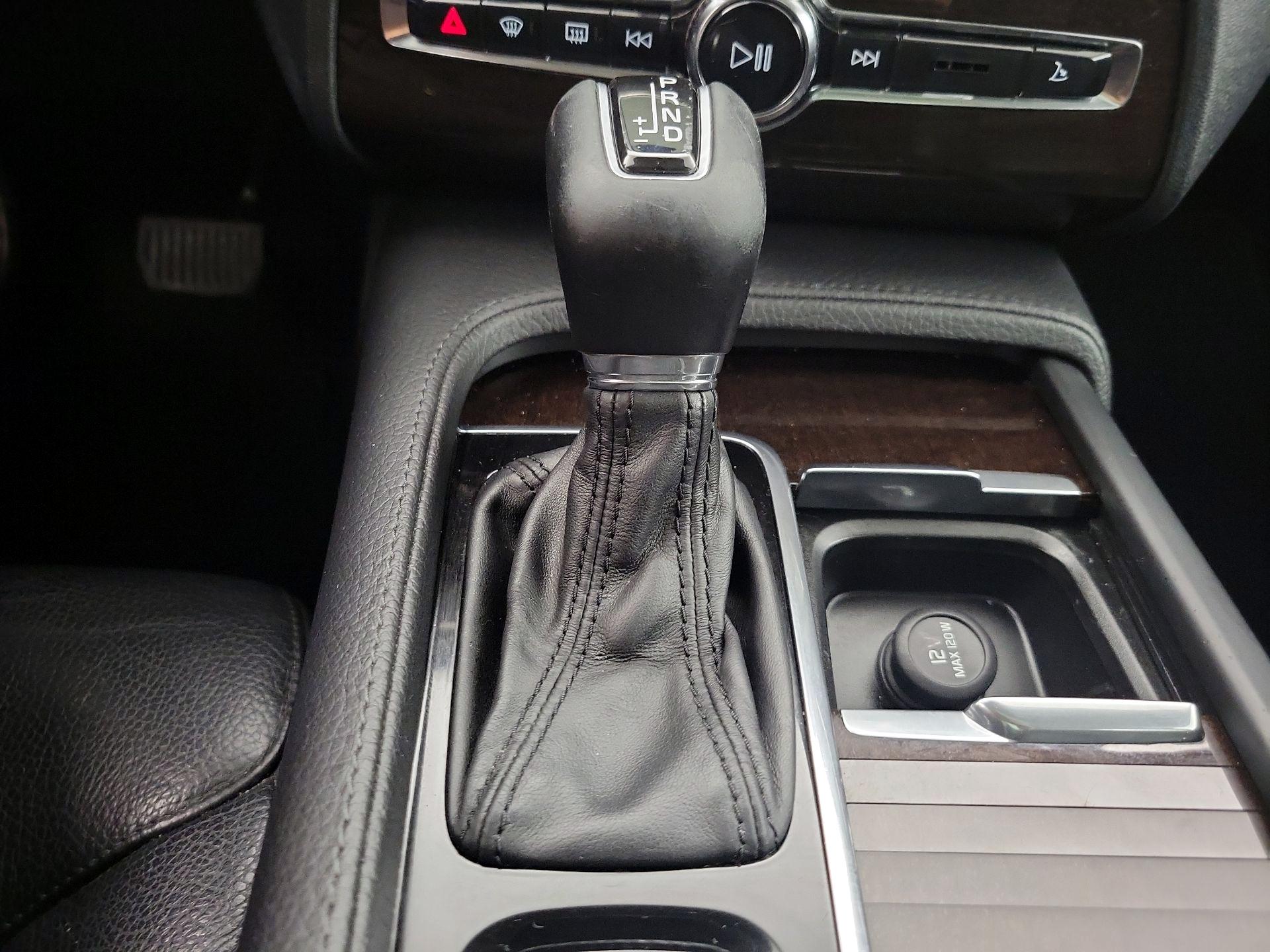 Thumbnail: 2019 Volvo XC90 - 17