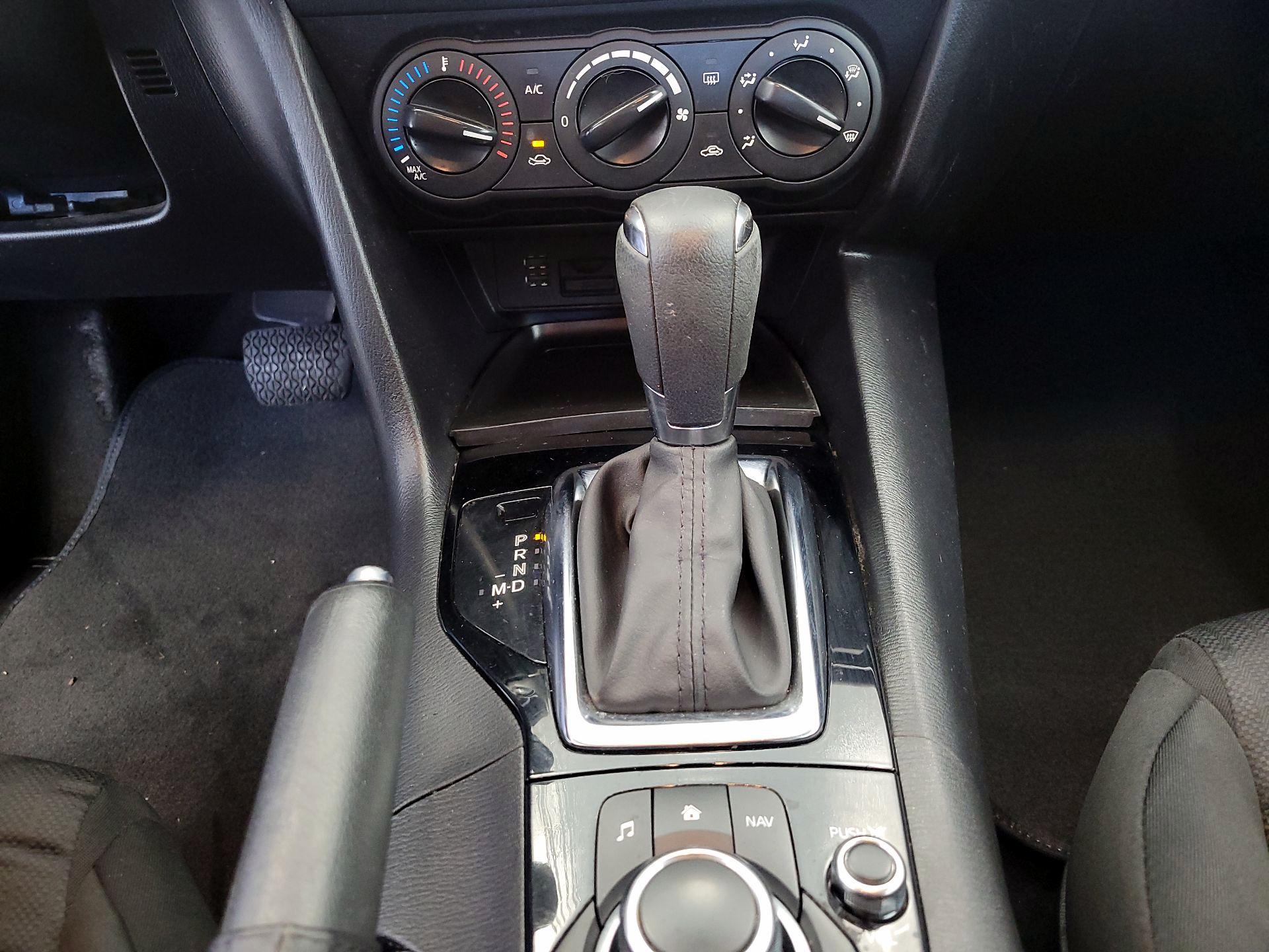 Thumbnail: 2016 Mazda Mazda3 - 17