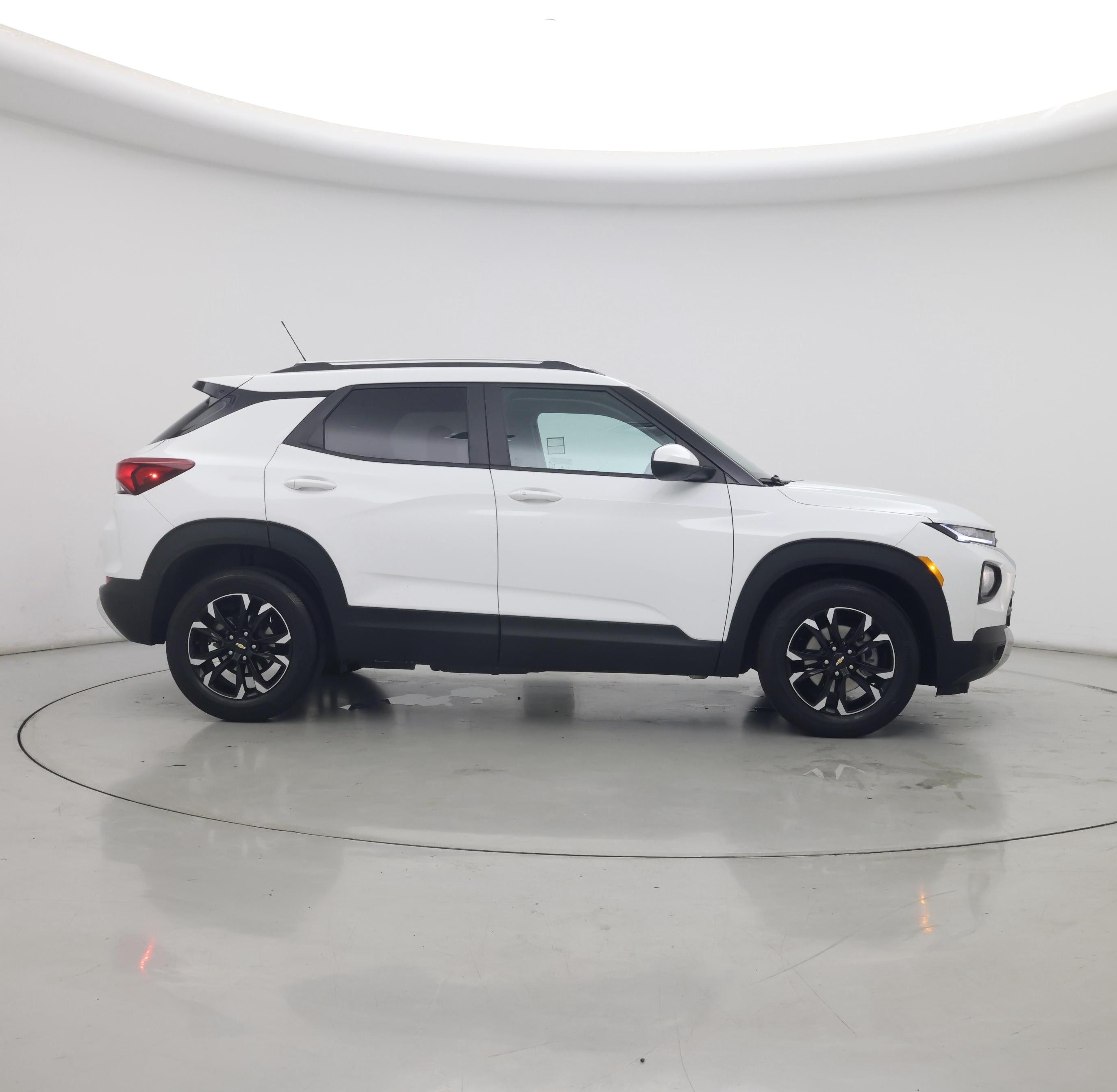 Thumbnail: 2023 Chevrolet TrailBlazer - 7