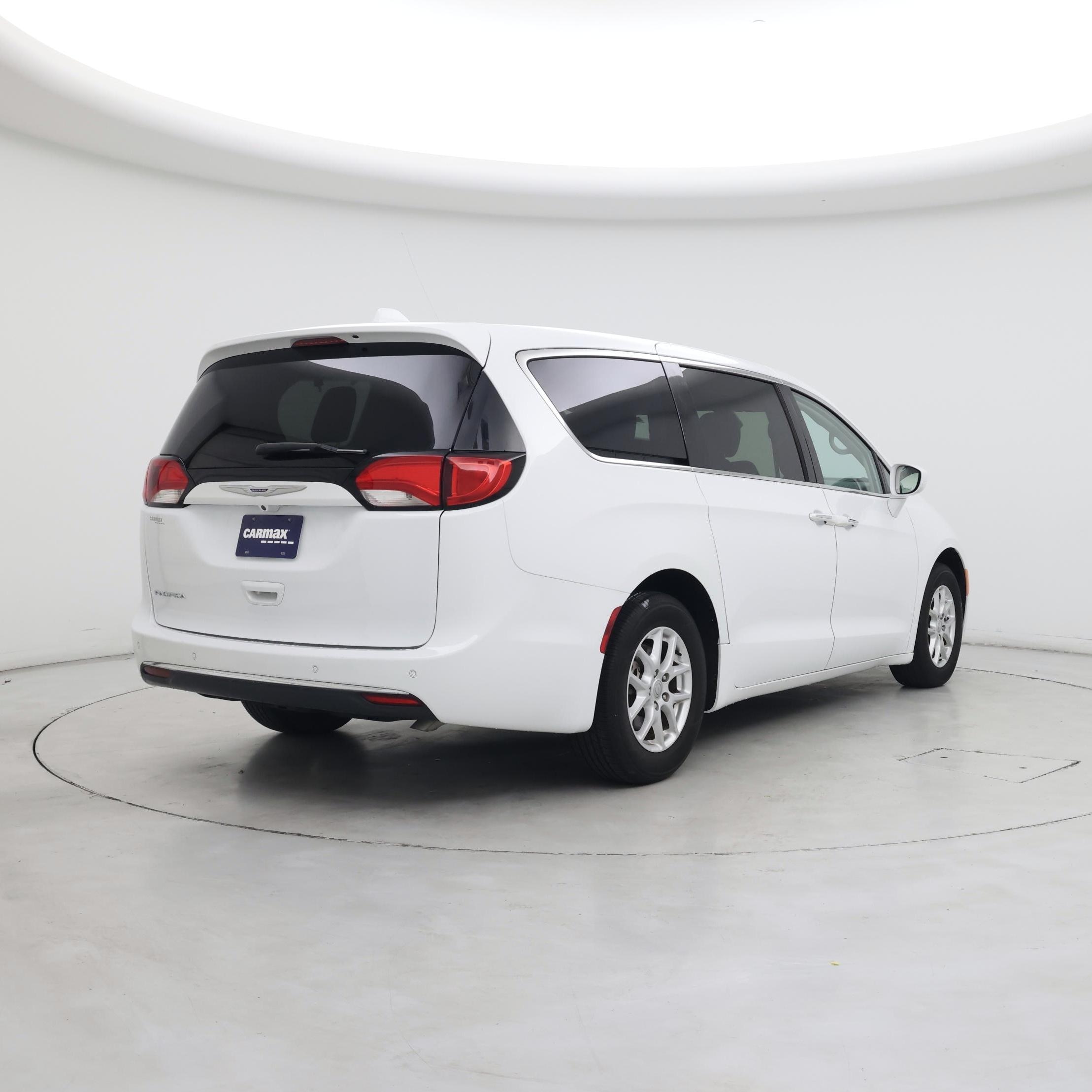 Thumbnail: 2020 Chrysler Pacifica - 8