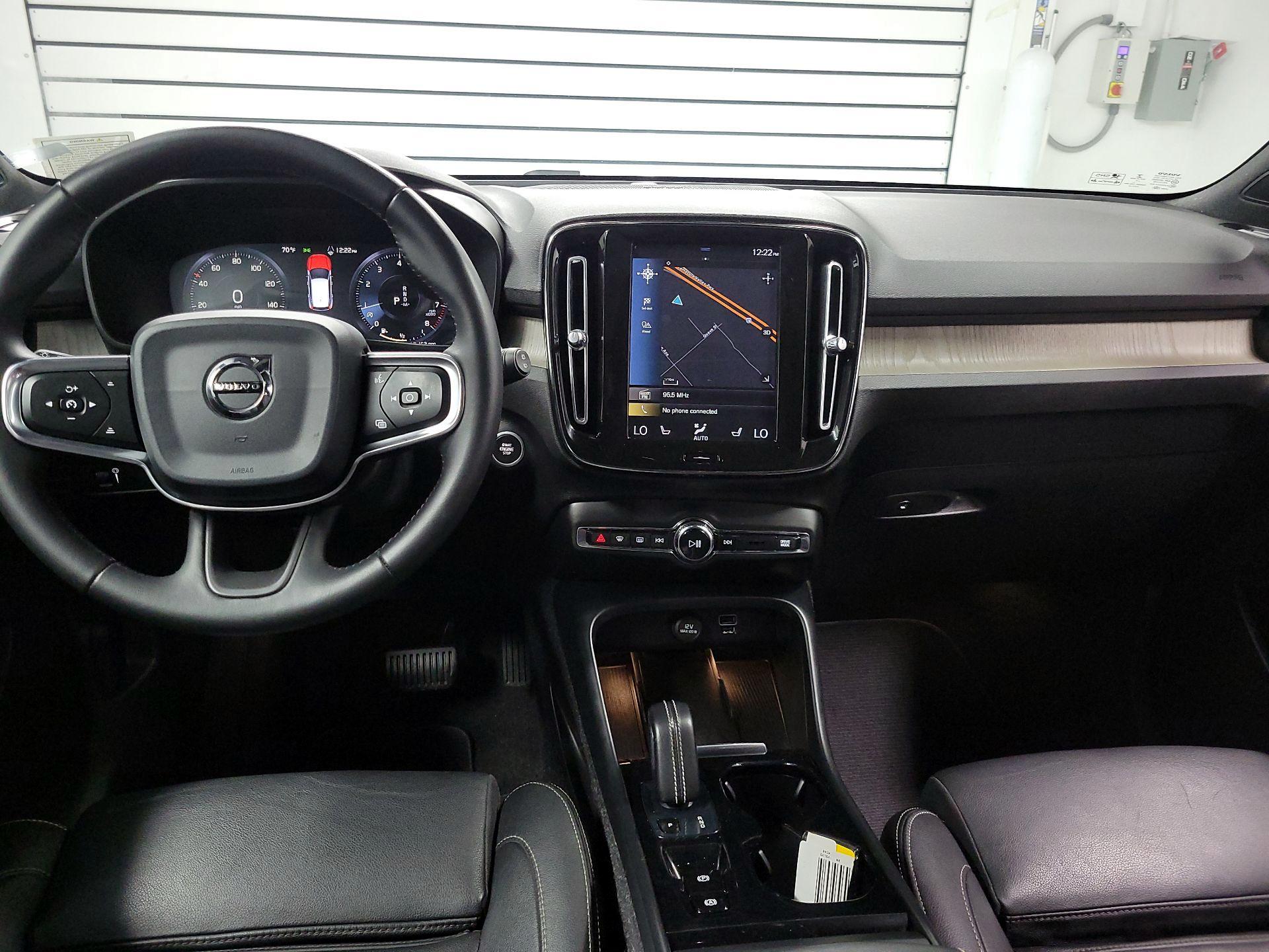 Thumbnail: 2020 Volvo XC40 - 9
